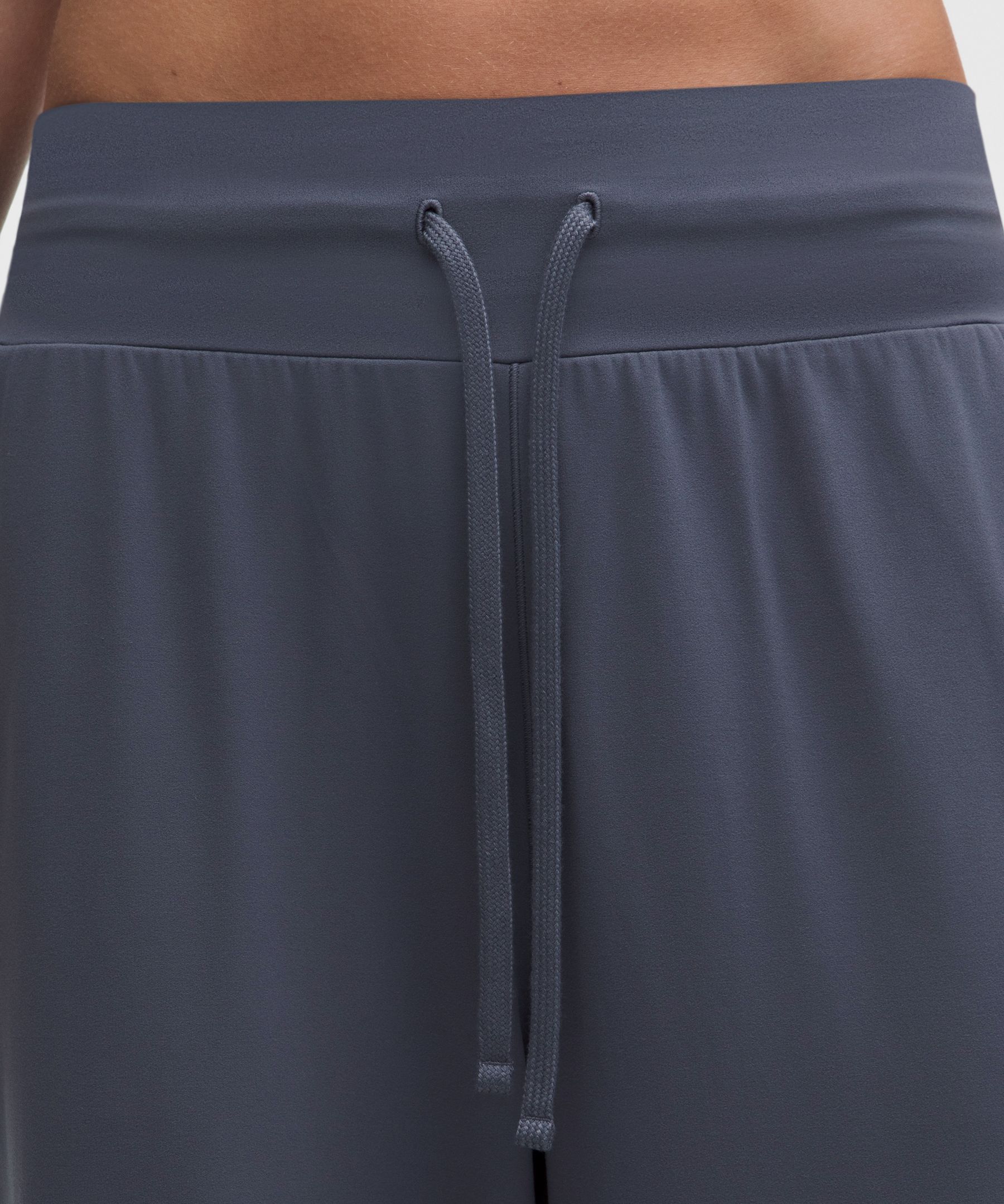 Pantalon Groove taille basse d&eacute;contract&eacute; &agrave; ourlets ajustables *Standard