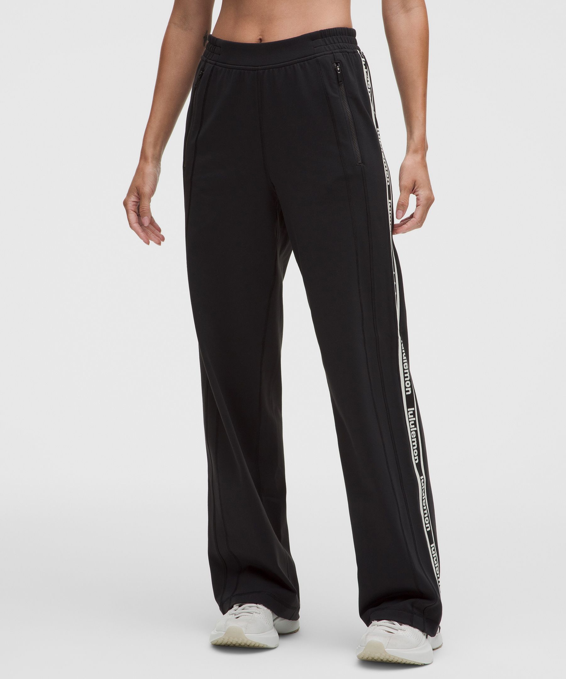 Define Track Pants Wordmark *Asia Fit