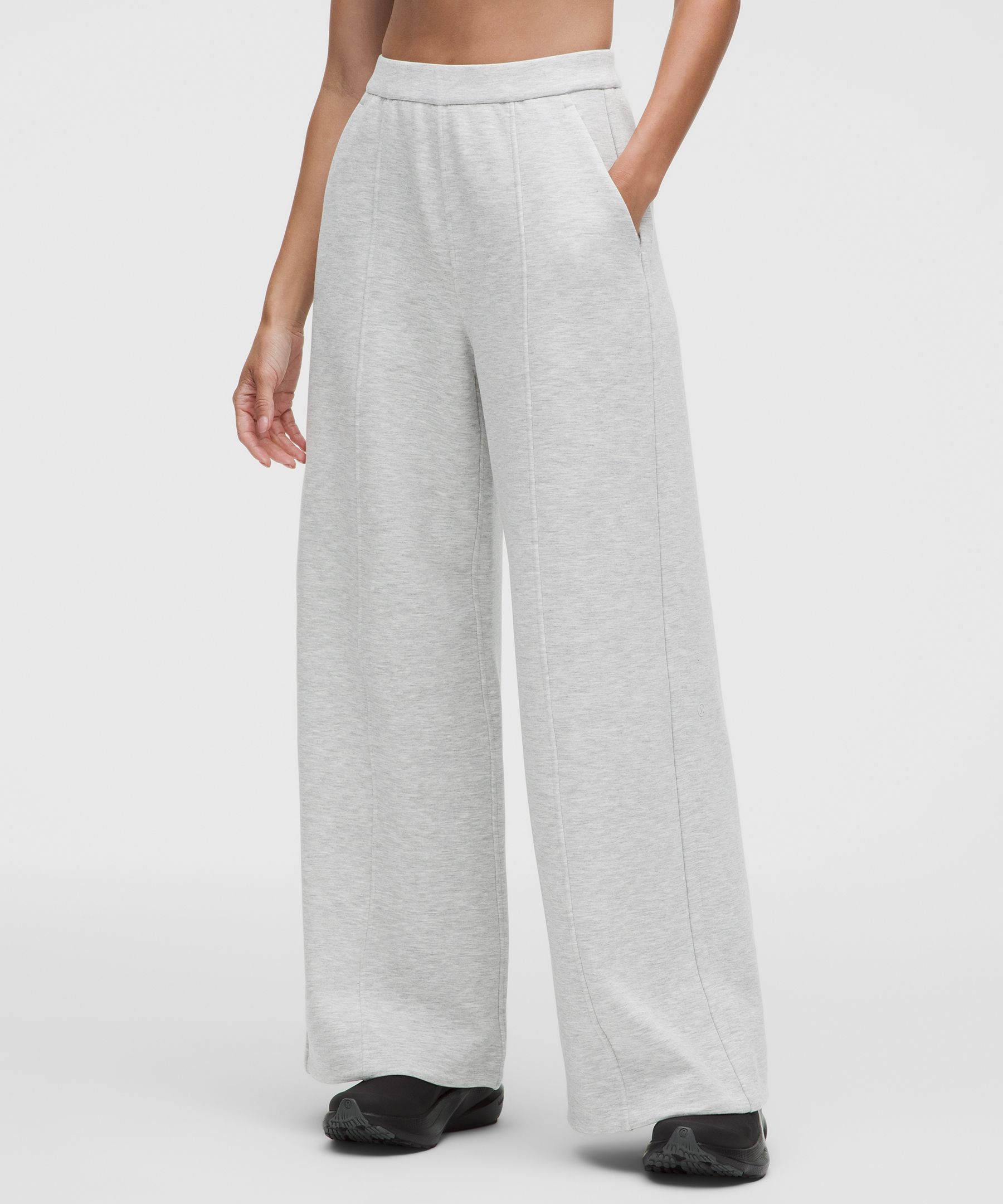 Smooth Spacer High-Rise Wide-Leg Pants *Asia Fit