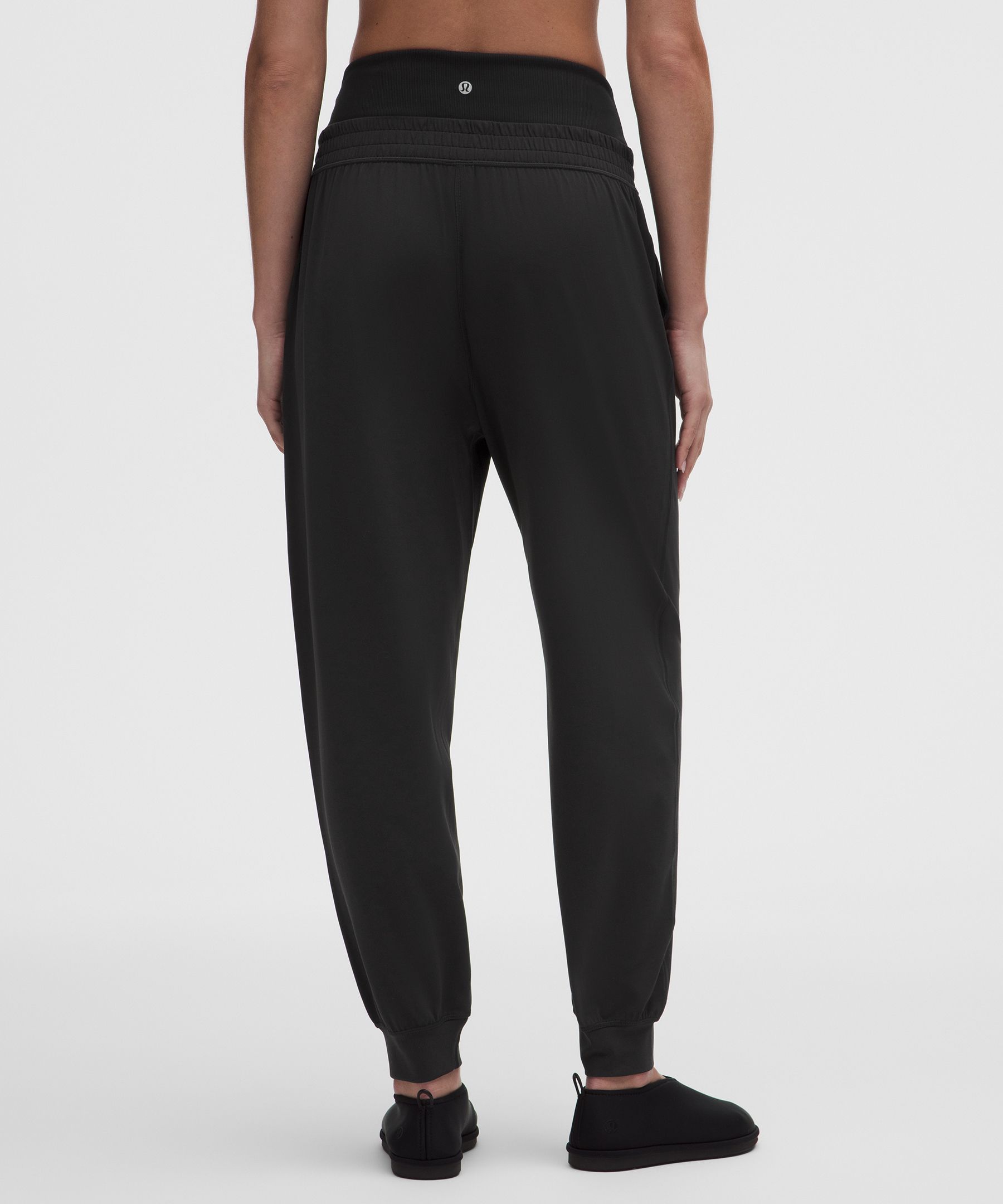 Pantalon de jogging &agrave; taille c&ocirc;tel&eacute;e lululemon Align&trade;
