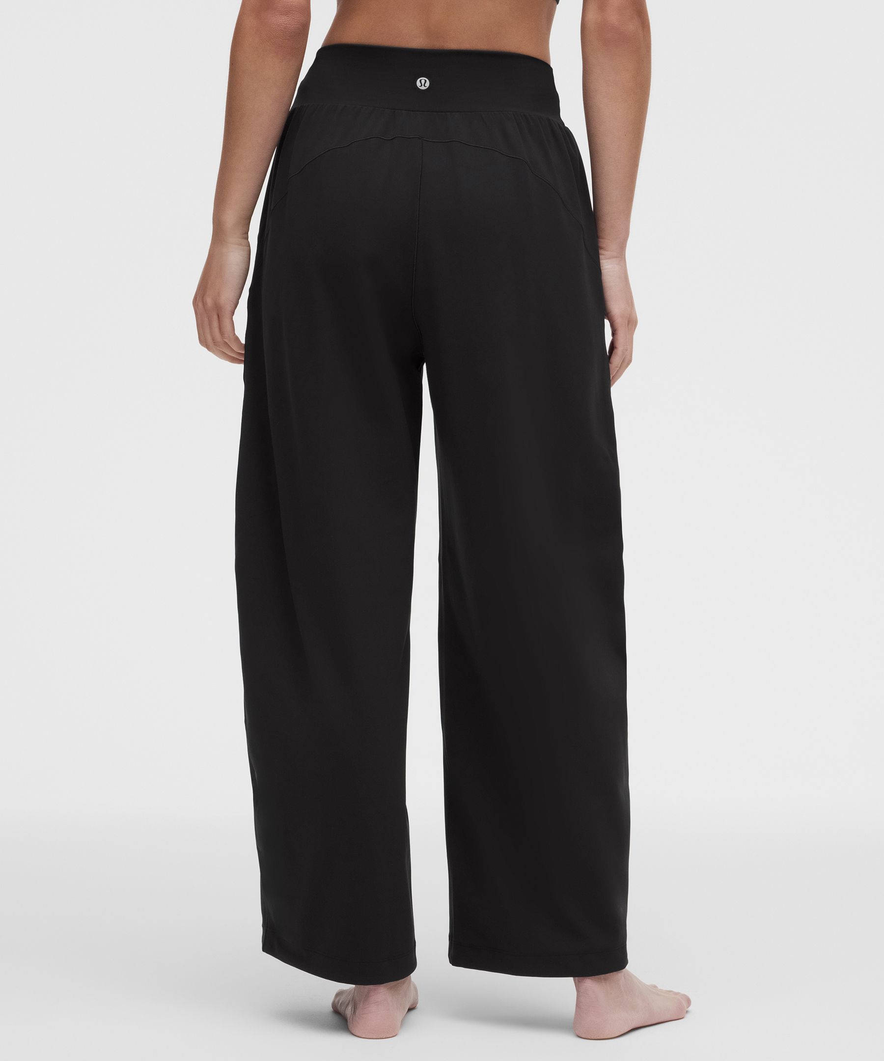 Groove Low-Rise Relaxed Cinch Pants *Asia Fit