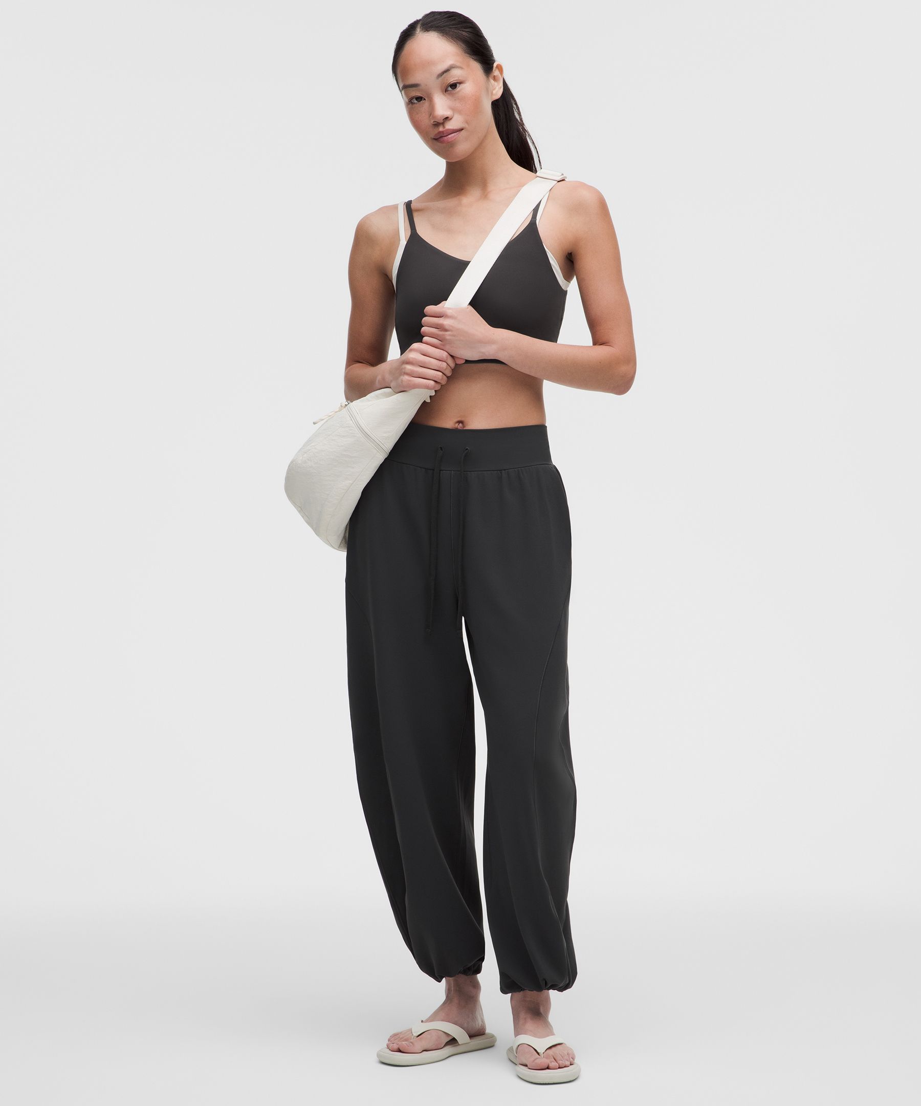 Groove Low-Rise Relaxed Cinch Pants *Asia Fit