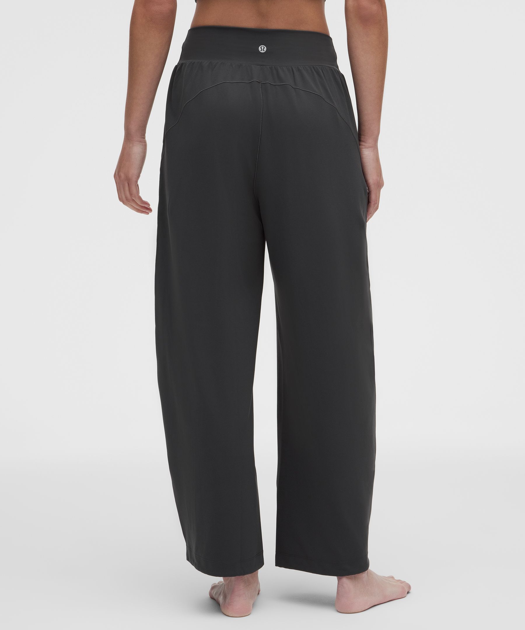 Groove Low-Rise Relaxed Cinch Pants *Asia Fit