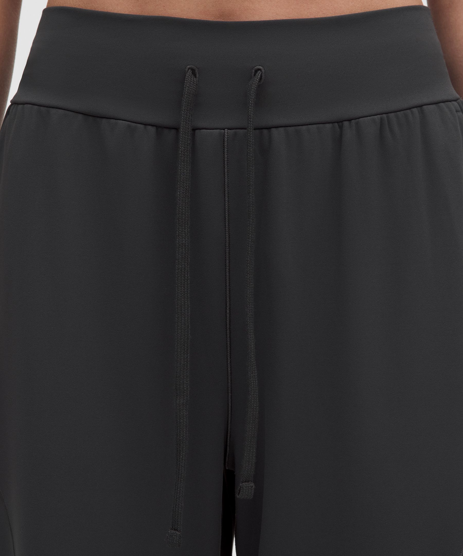 Groove Low-Rise Relaxed Cinch Pants *Asia Fit