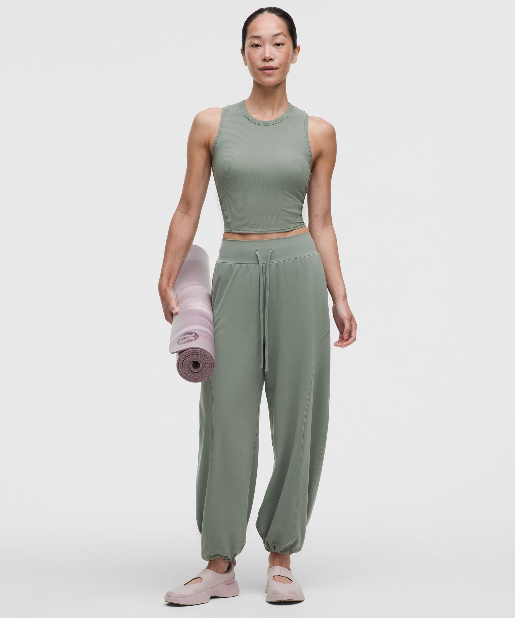 ルルレモン公式】ヨガウェア、アクティブウェアのlululemon