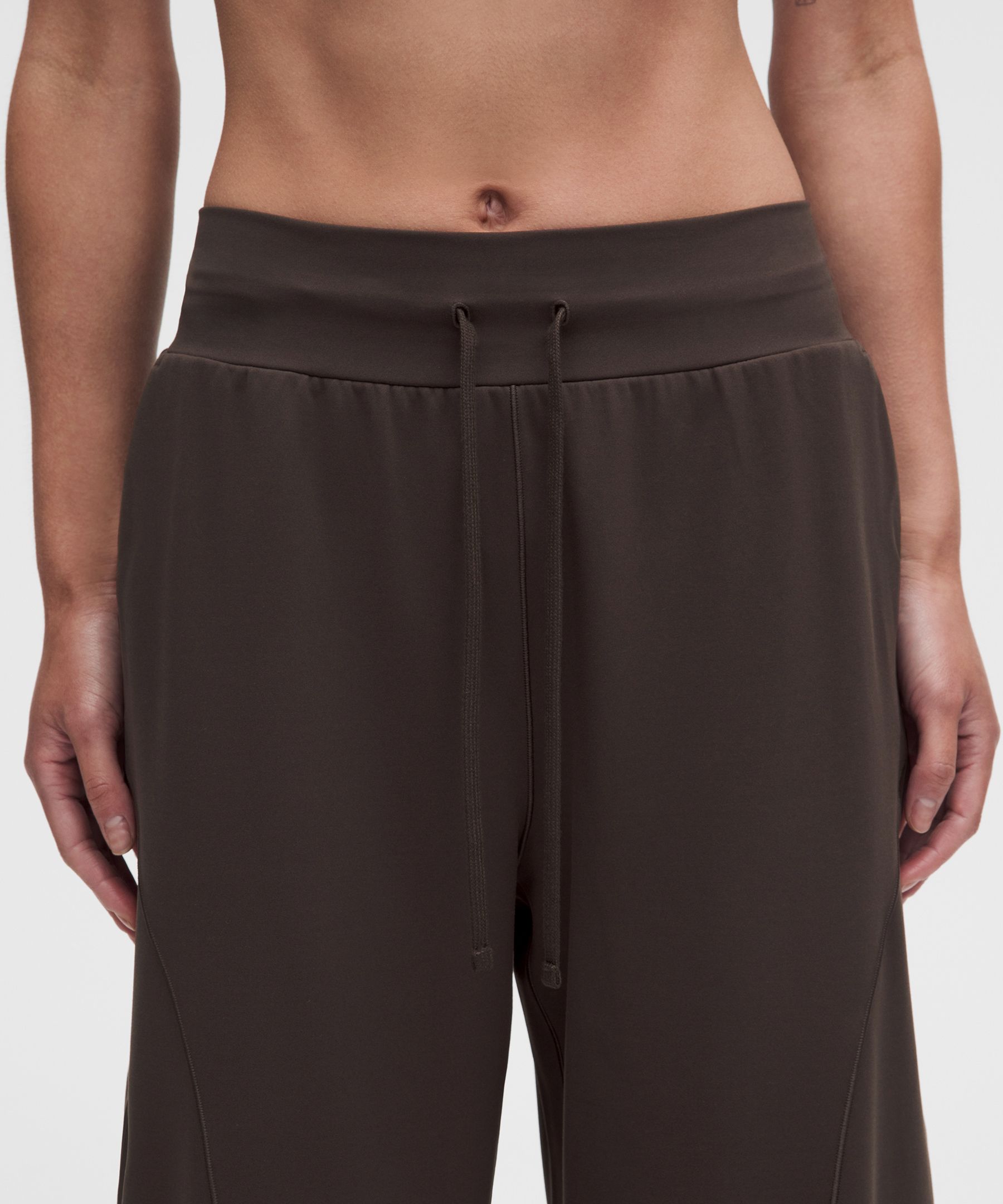 Groove Low-Rise Relaxed Cinch Pants *Asia Fit
