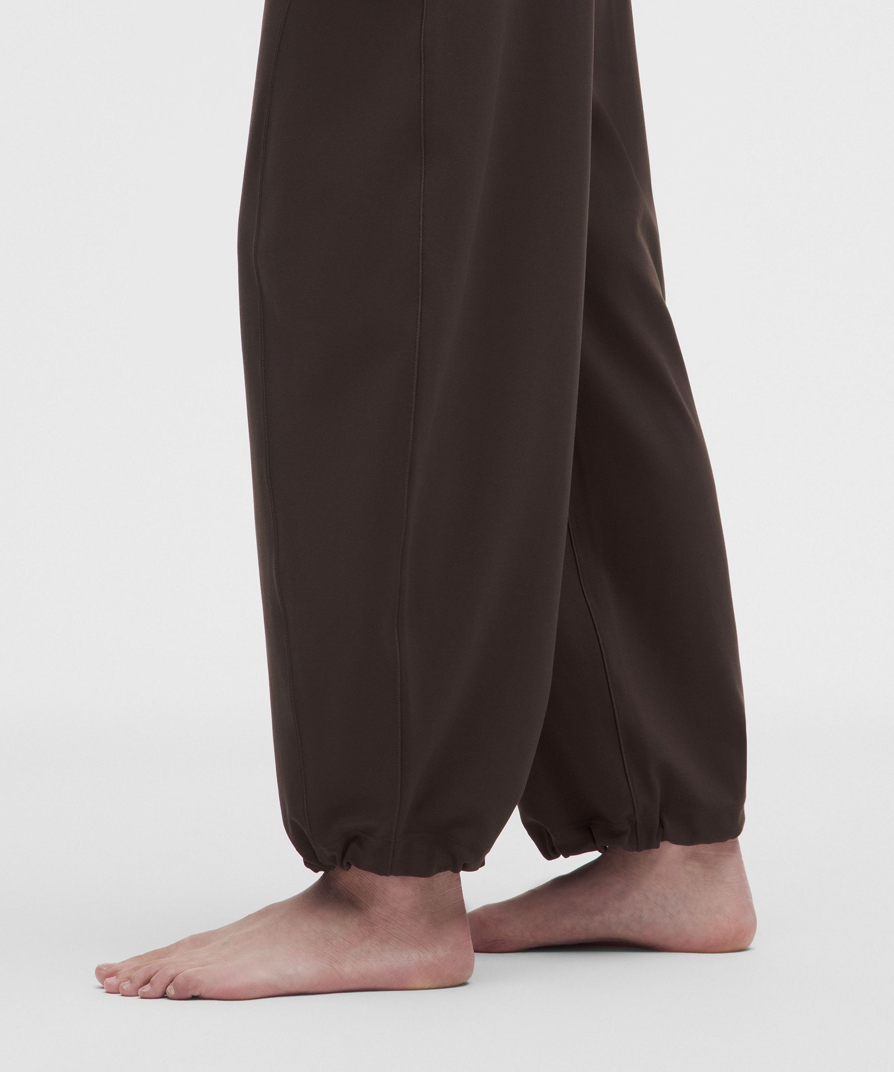 Groove Low-Rise Relaxed Cinch Pants *Asia Fit
