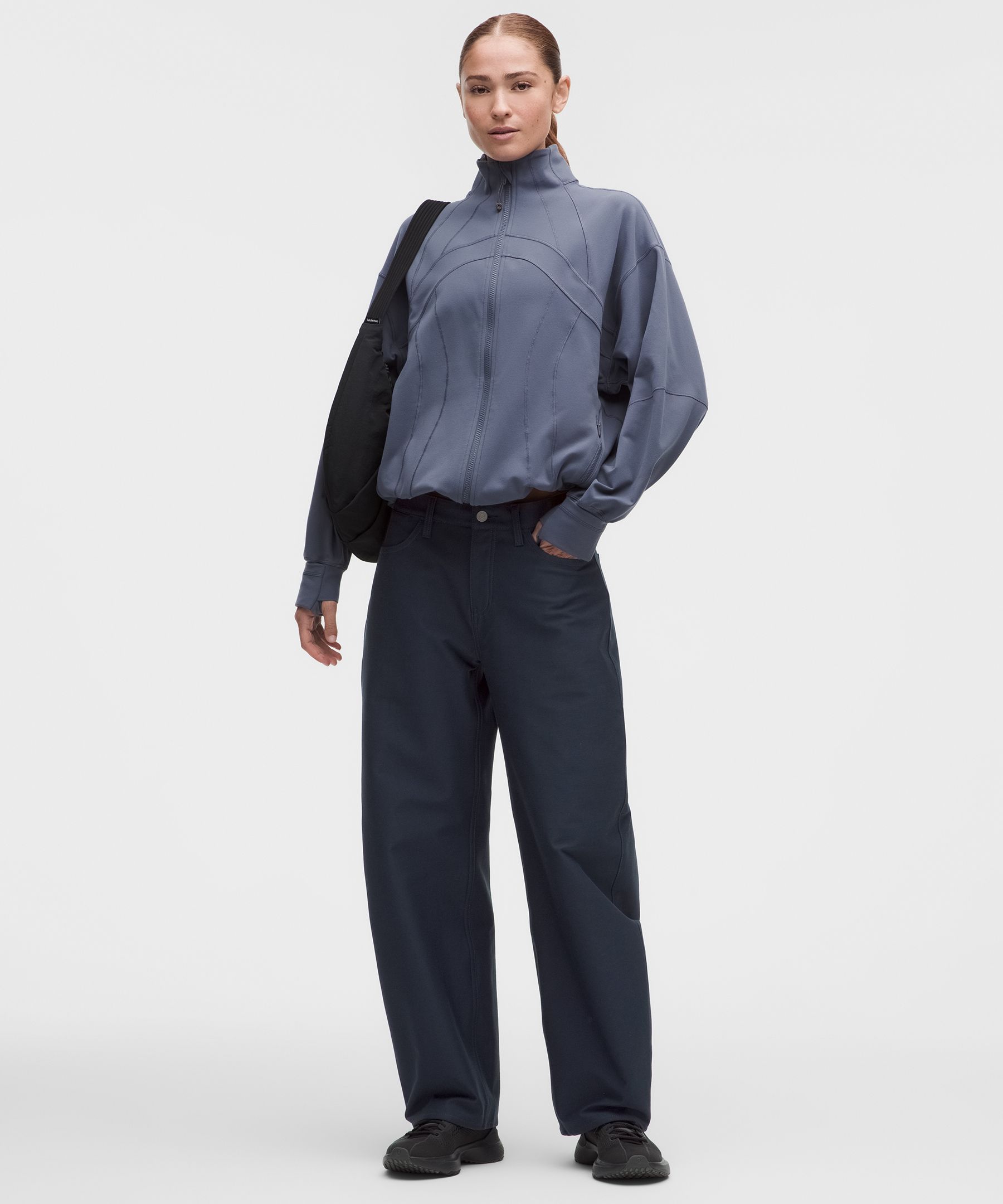 EasyFive Low-Rise Barrel-Leg Pant