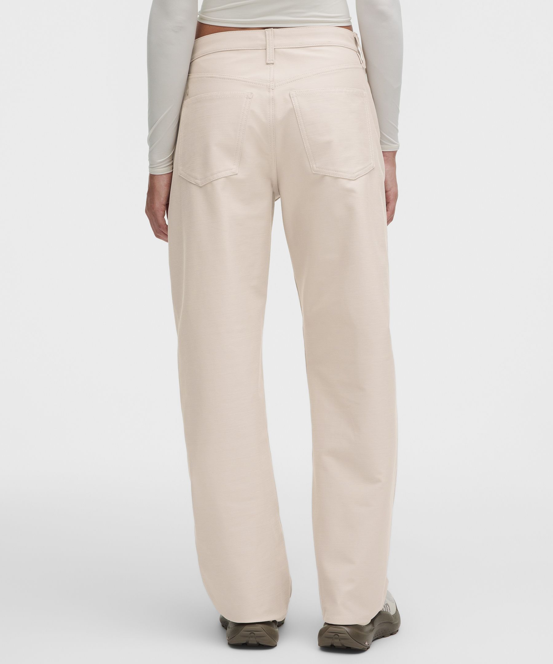 EasyFive Low-Rise Barrel-Leg Pant