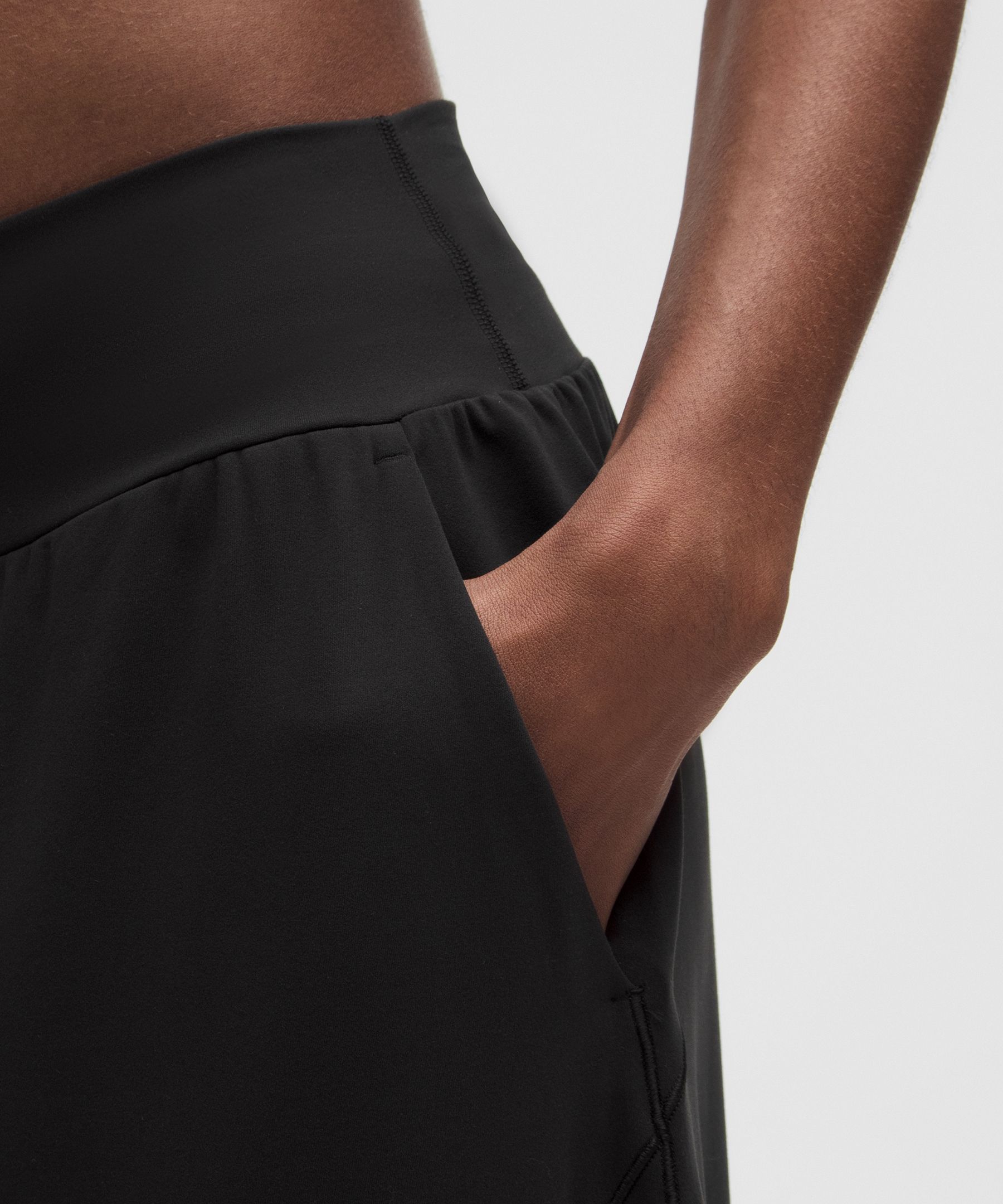 Groove Low-Rise Relaxed Cinch Pant