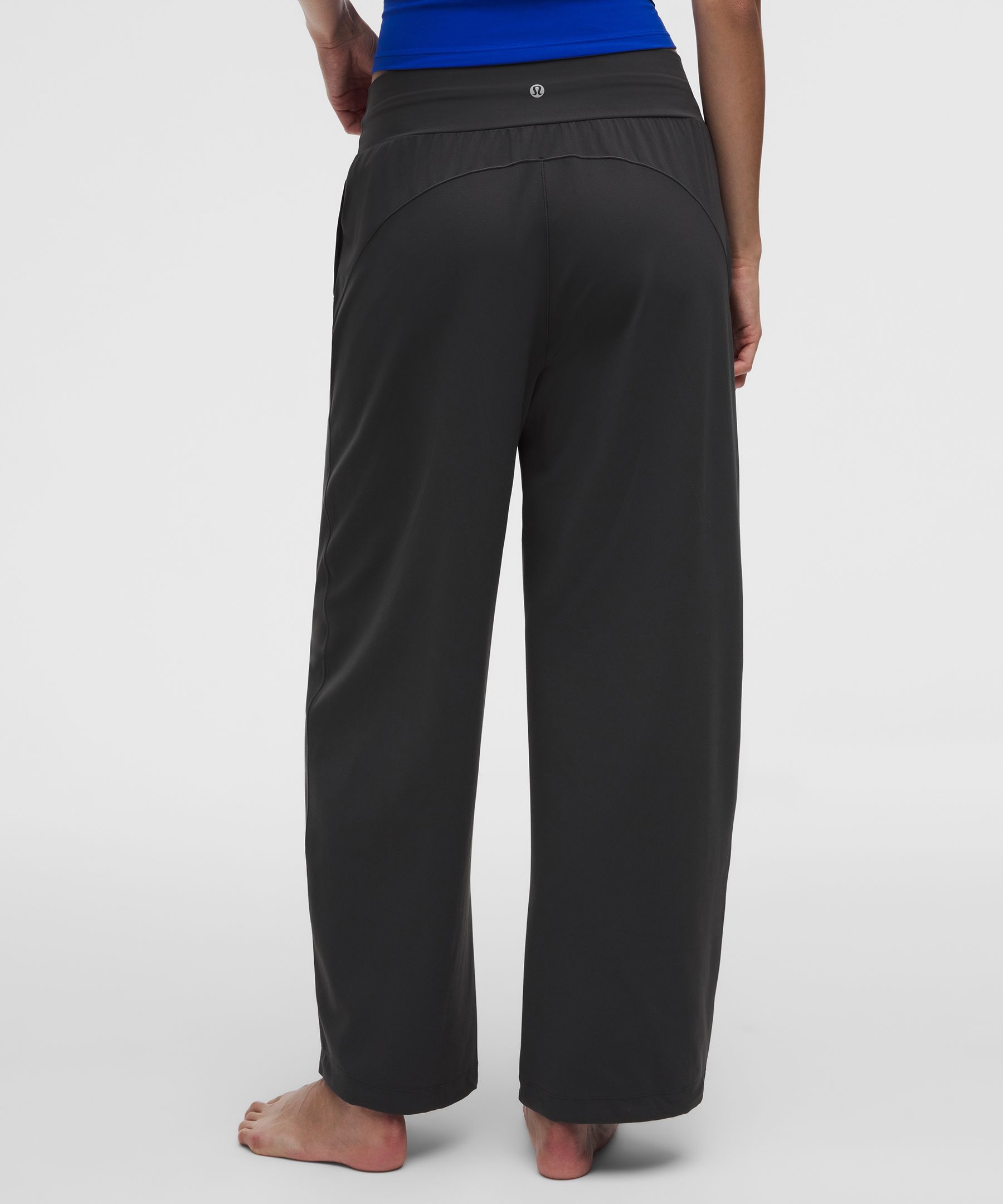 Groove Low-Rise Relaxed Cinch Pant
