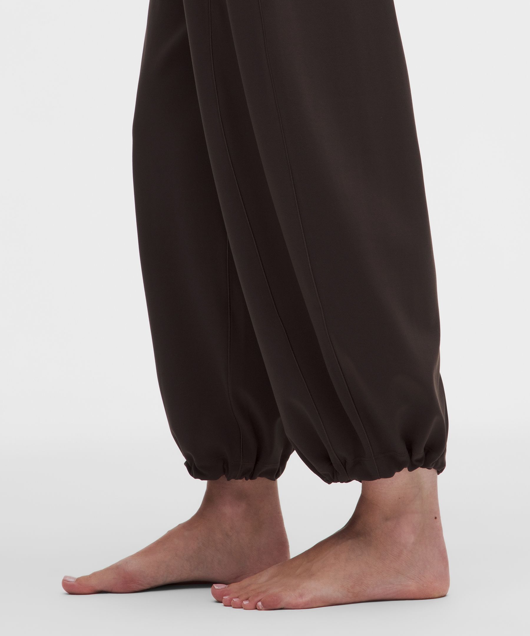 Groove Low-Rise Relaxed Cinch Pant