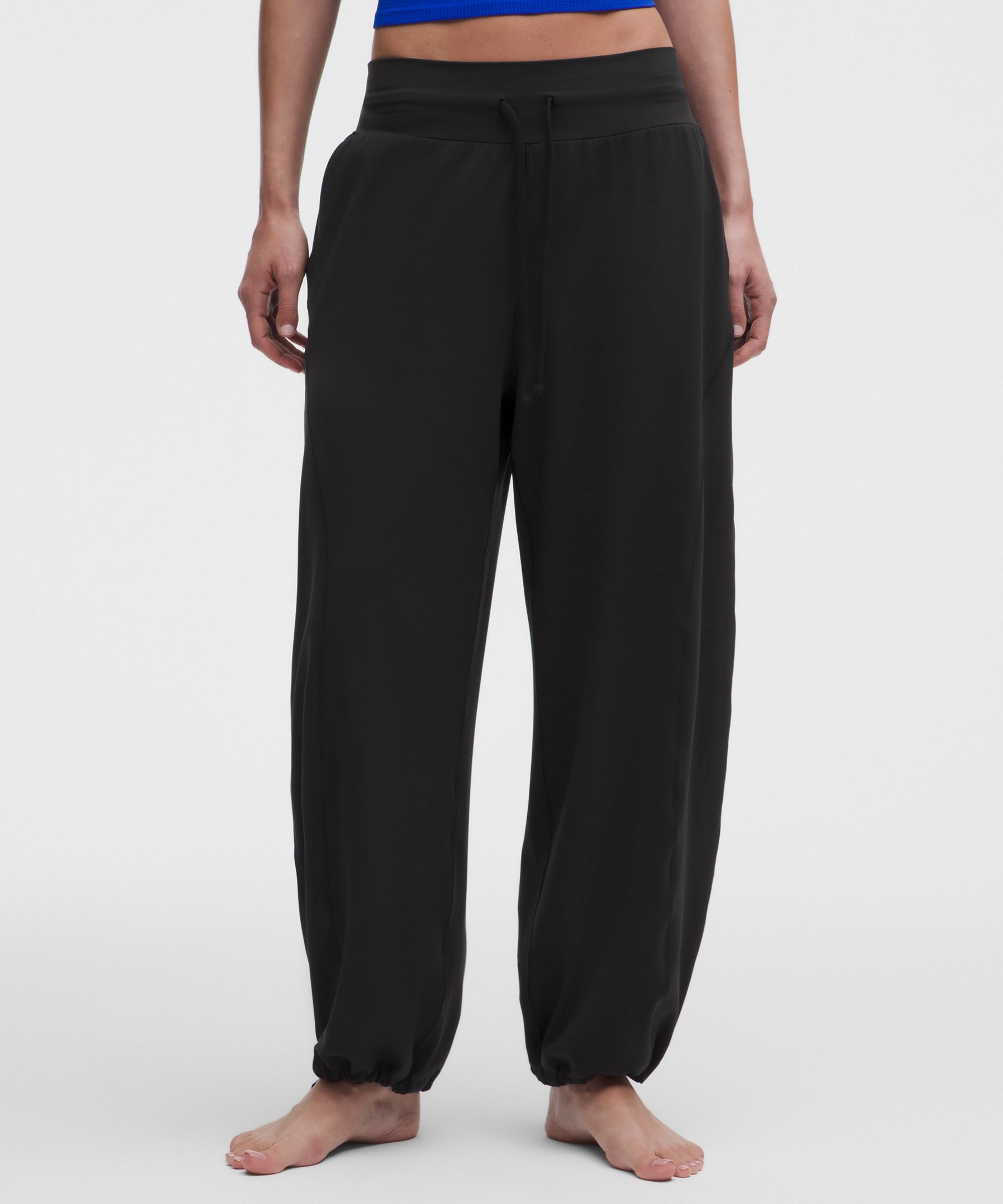 Pantal&oacute;n Groove de tiro bajo con corte relajado y dobladillo ajustable *Corto