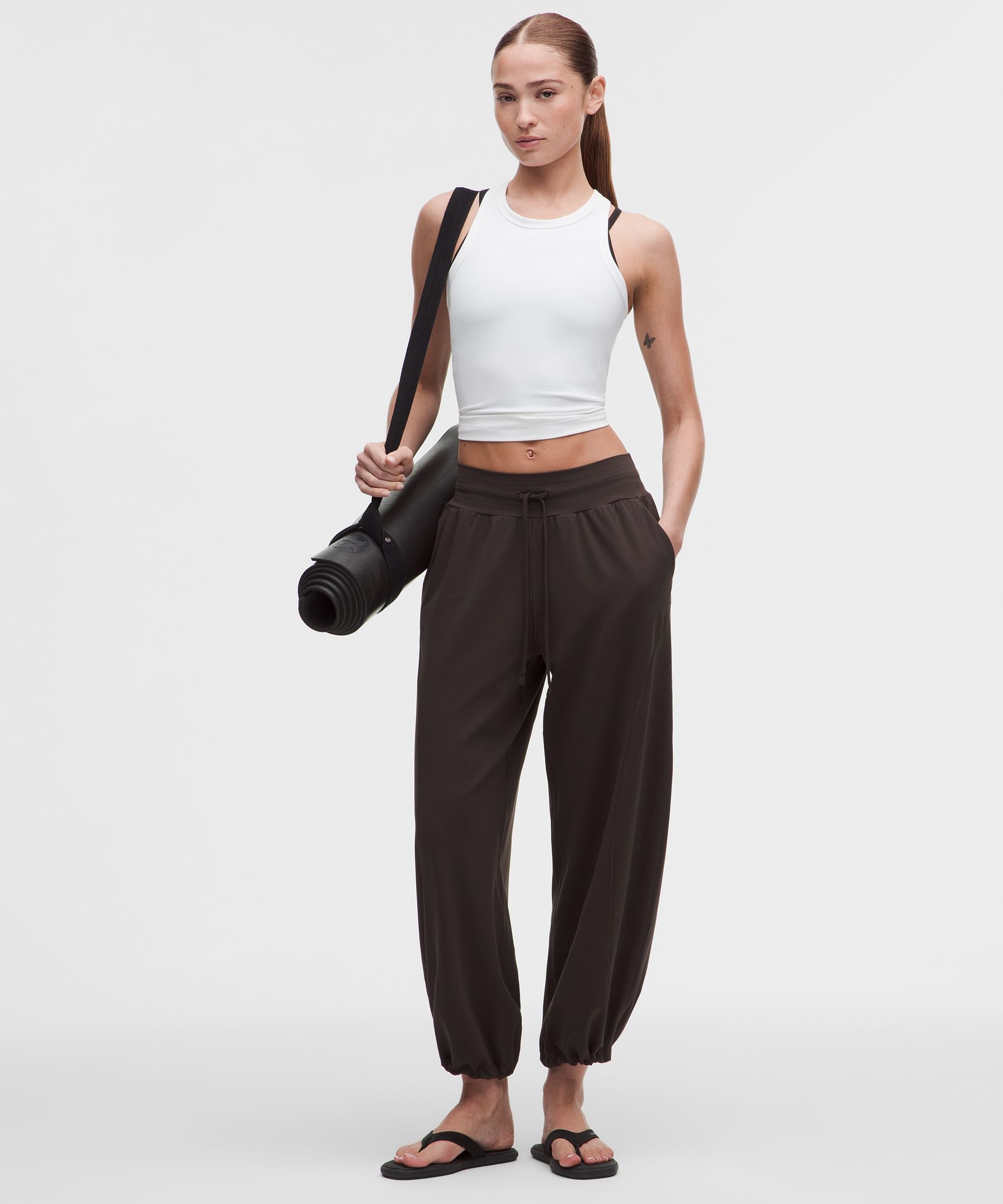 Pantal&oacute;n Groove de tiro bajo con corte relajado y dobladillo ajustable *Corto