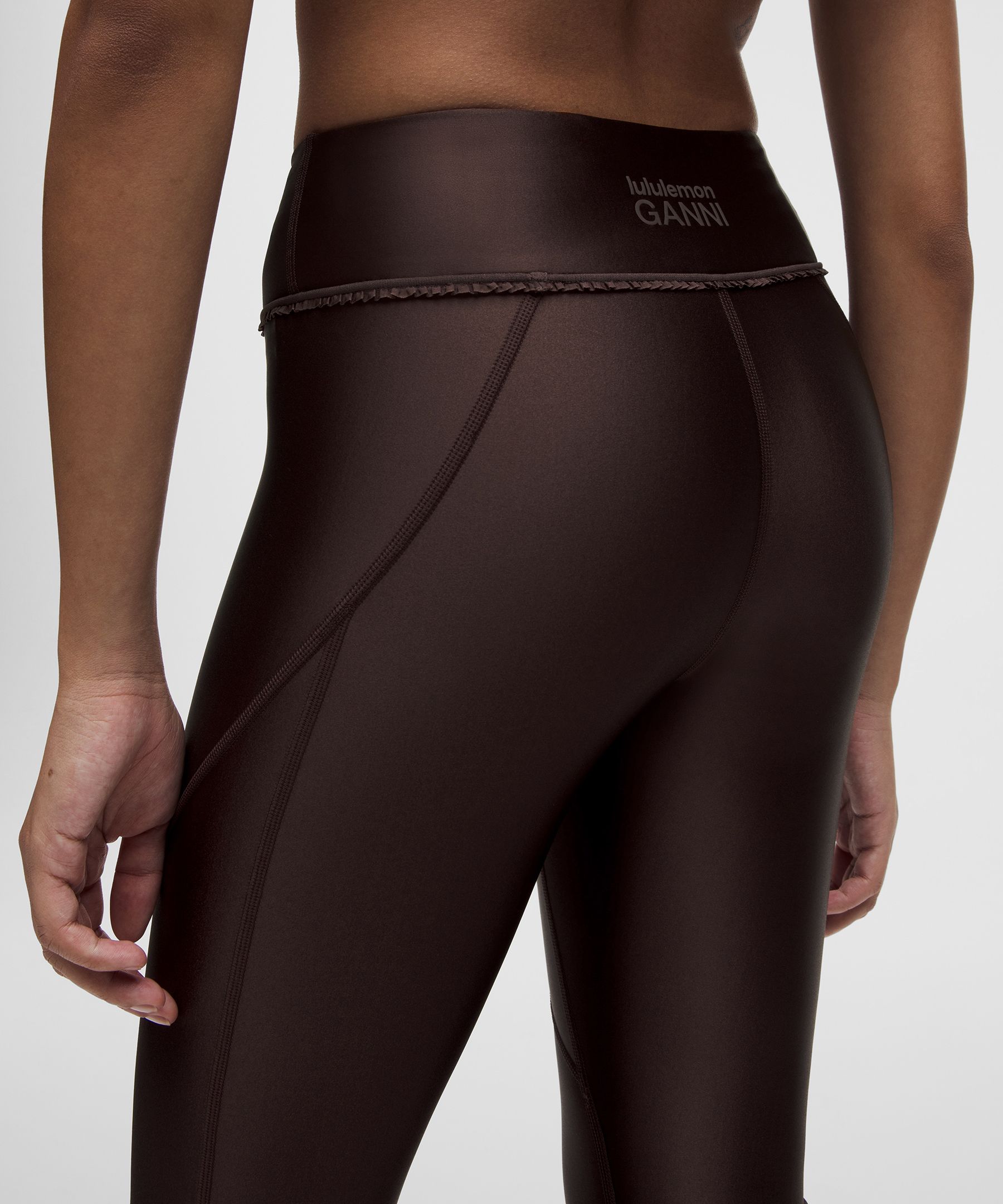Legging GANNI x lululemon &agrave; volants taille mi-haute 71 cm