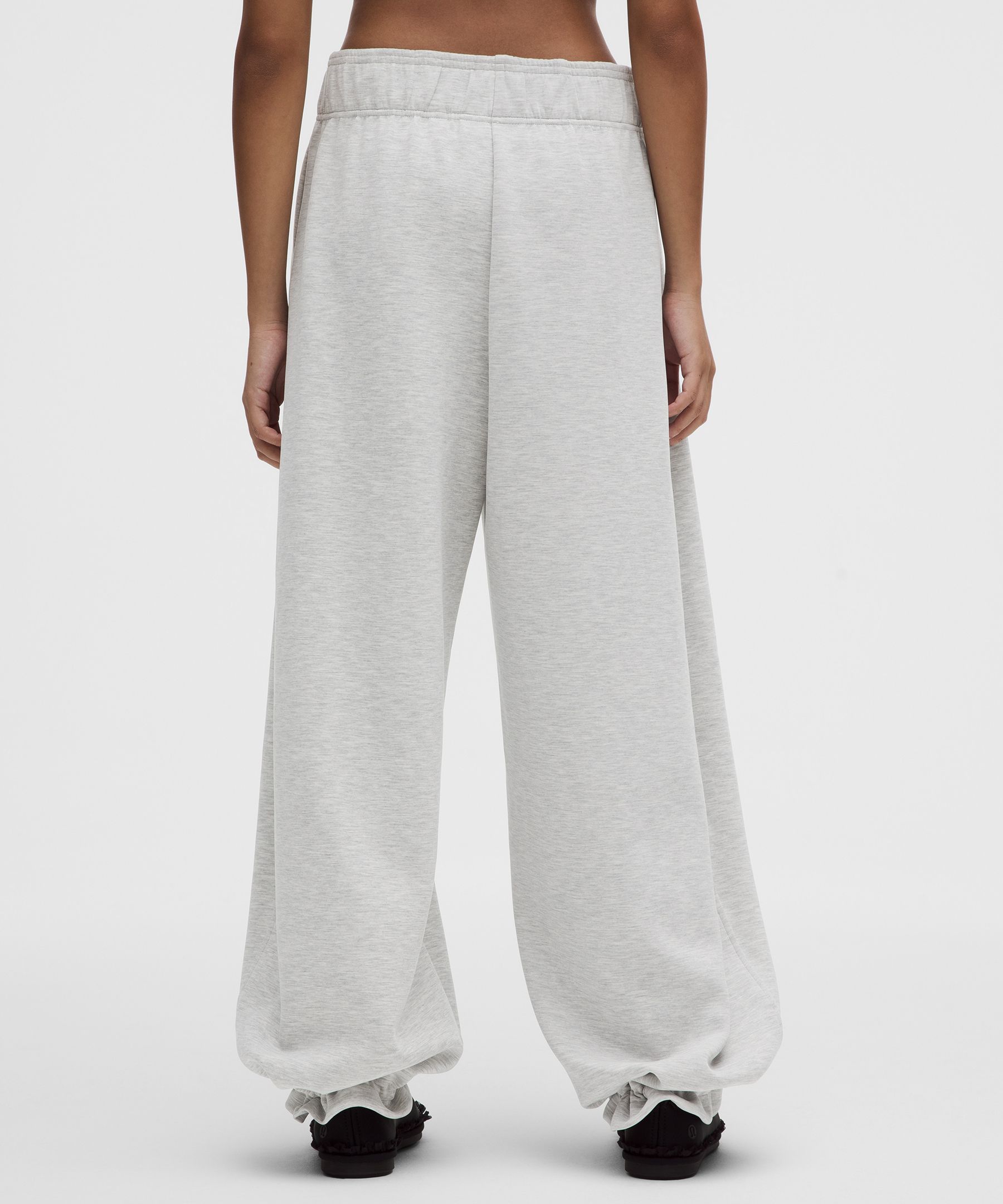 GANNI x lululemon ブラッシュドSoftstreme バレルレッグパンツ