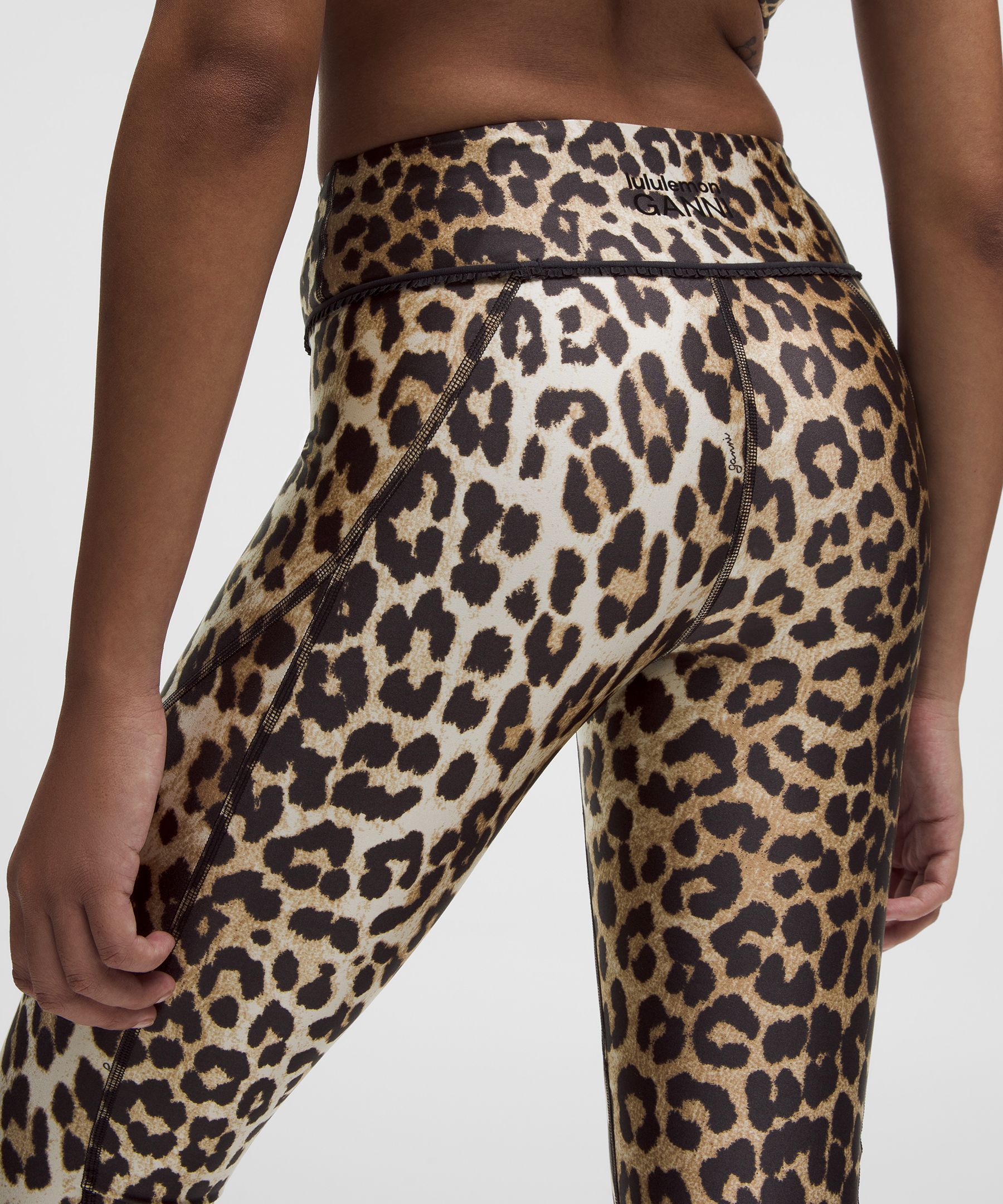 GANNI x lululemon ラッフルトリム ミッドライズタイツ 28インチ