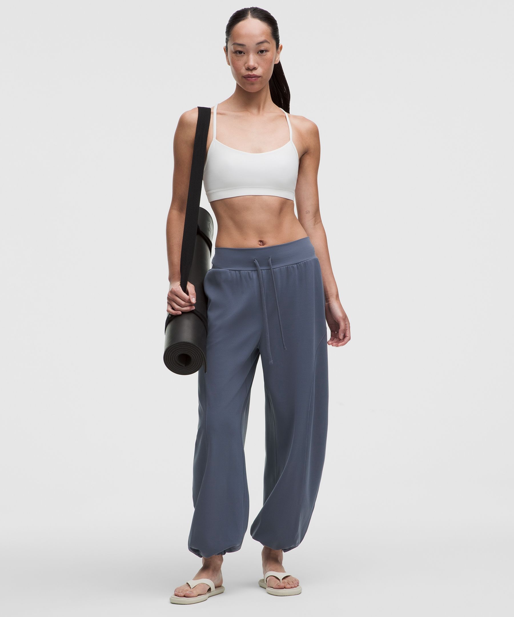 Groove Low-Rise Relaxed Cinch Pants *Asia Fit