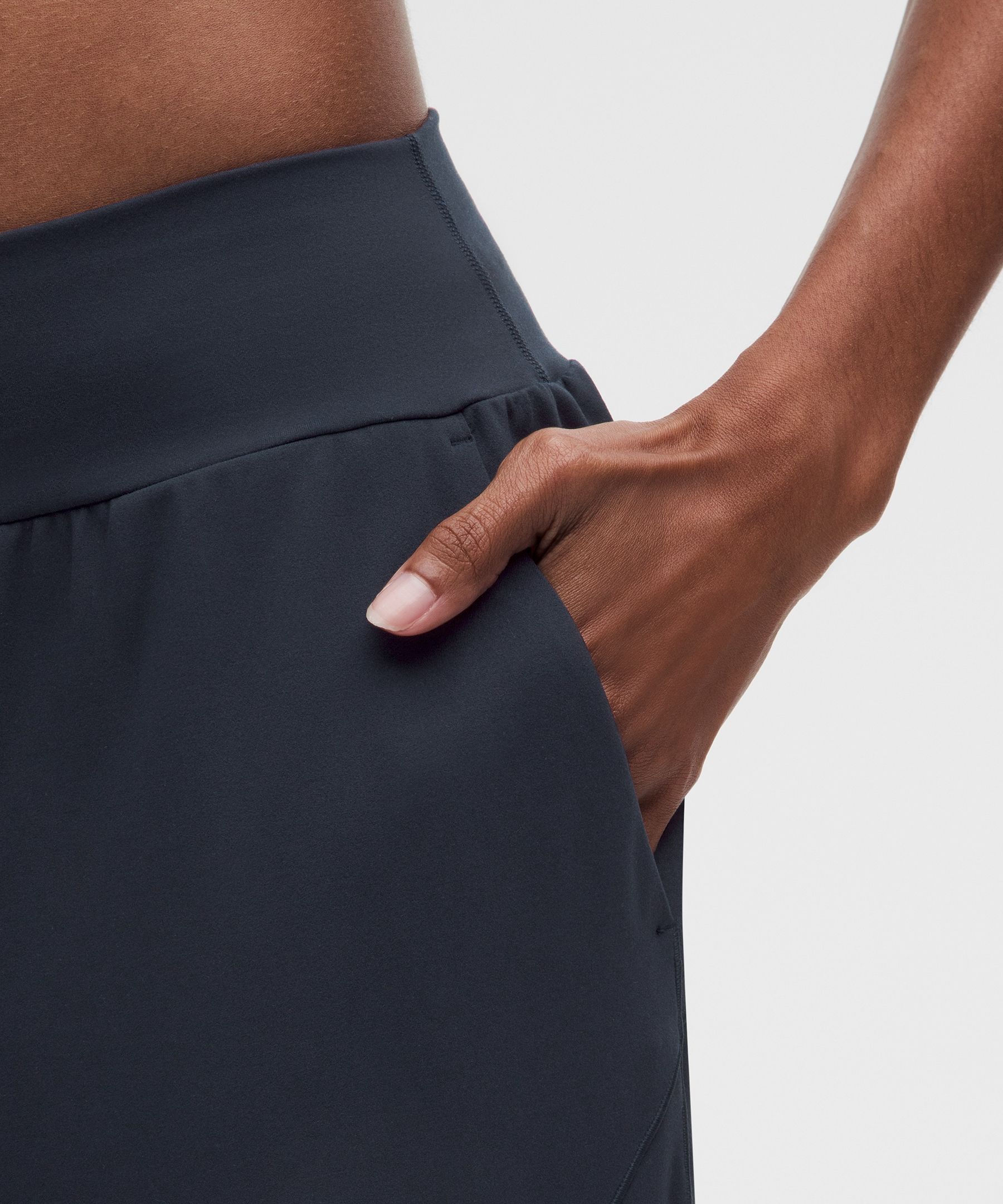 Groove Low-Rise Relaxed Cinch Pant *Regular