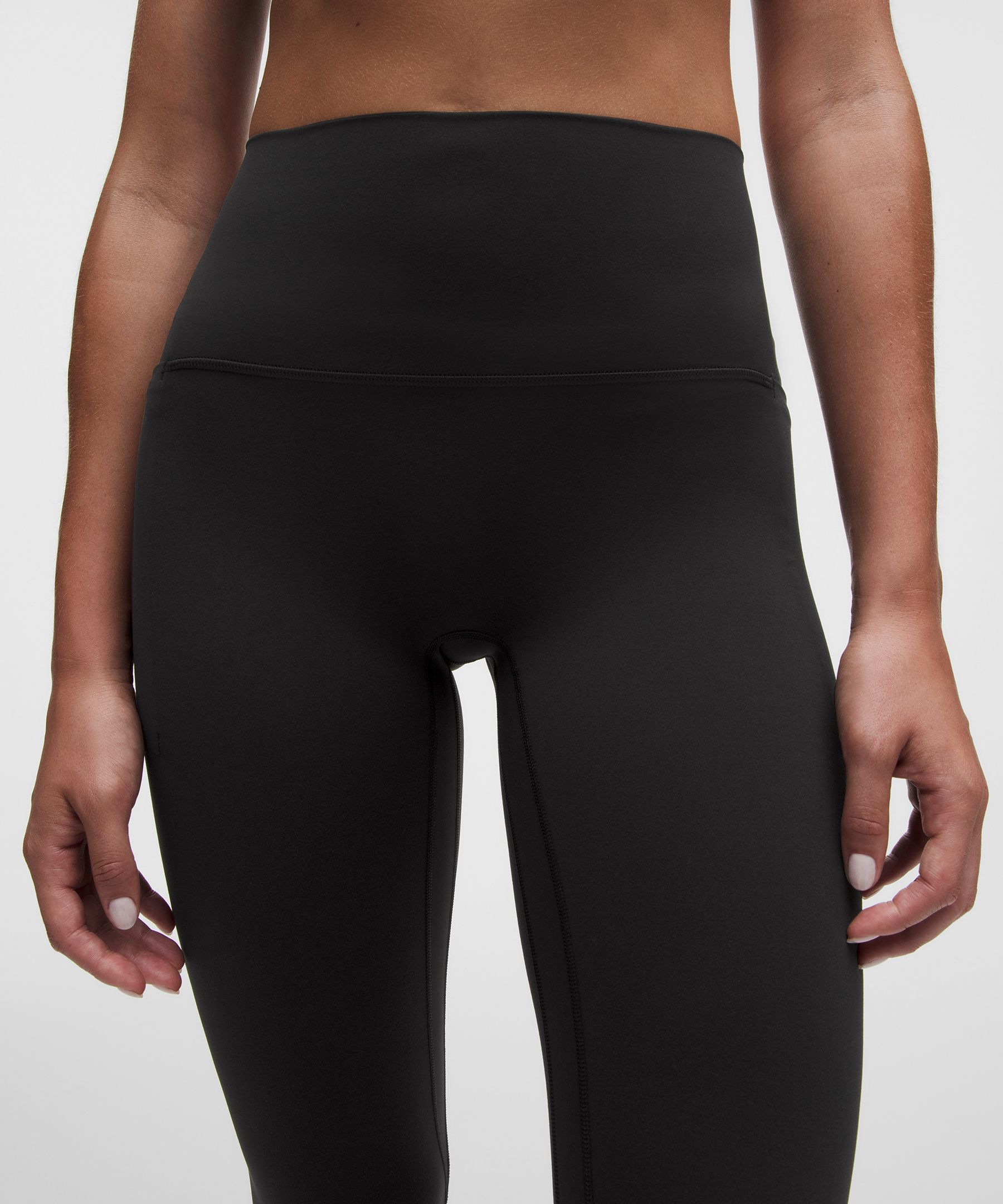 Leggings lululemon Align No Line&trade; de talle alto con bolsillos, 63,5&nbsp;cm