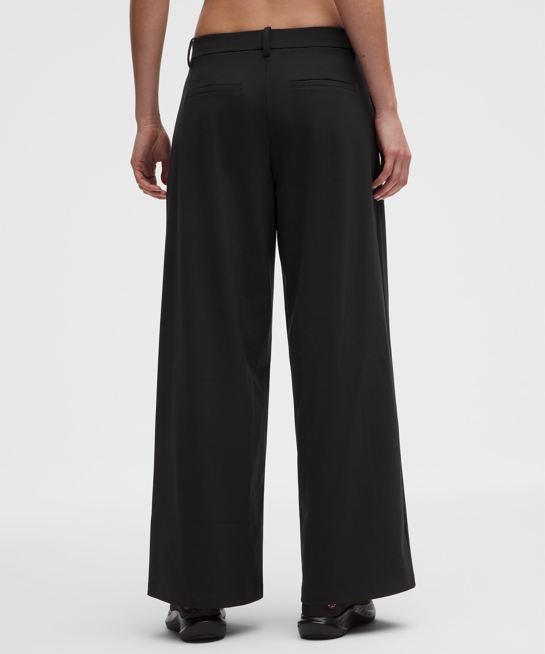 Pantal&oacute;n Daydrift de talle bajo y pernera extraancha *Largo est&aacute;ndar