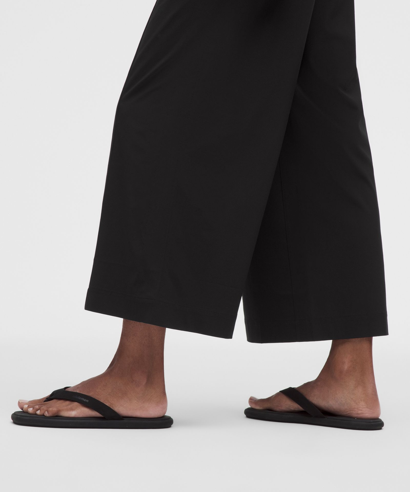 Женские укороченные брюки Lululemon Breezily Mid-Rise — фото 7