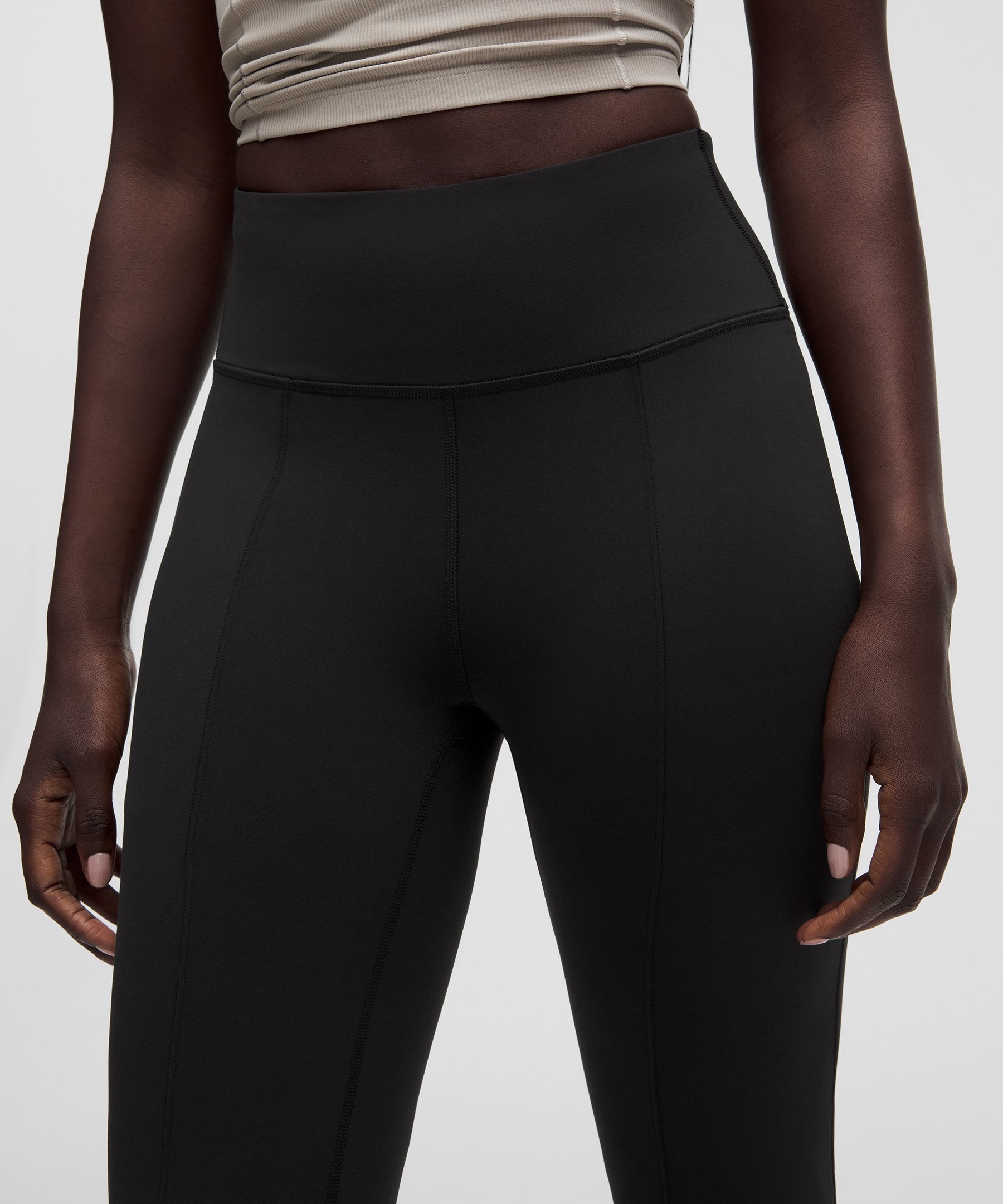 Leggings acampanados Groove de talle alto con bolsillos, 83&nbsp;cm