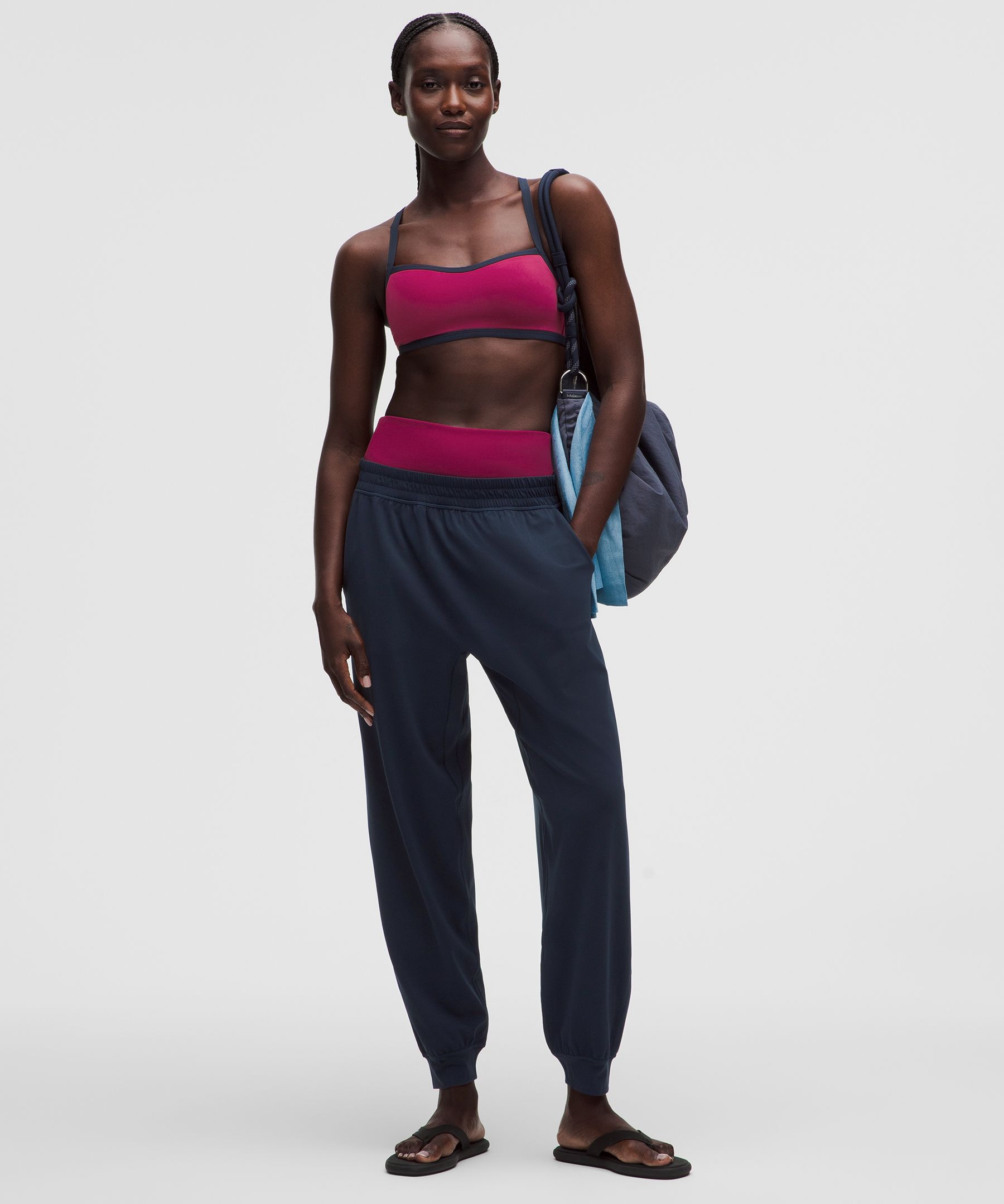 Joggers lululemon Align&trade; con pretina acanalada