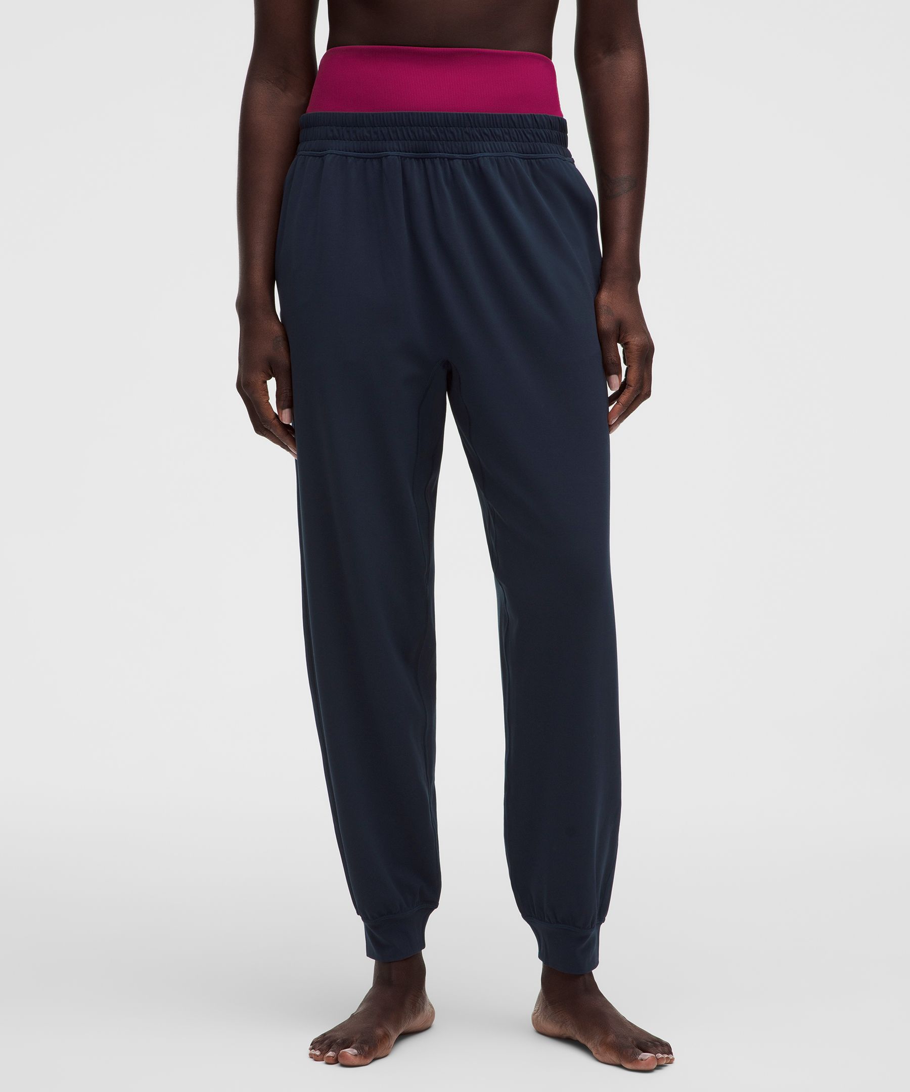 Joggers lululemon Align&trade; con pretina acanalada