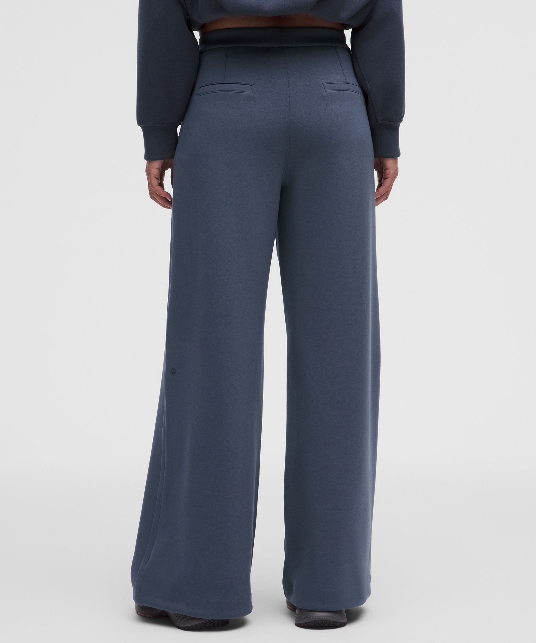 Smooth Spacer High-Rise Wide-Leg Pant *Regular