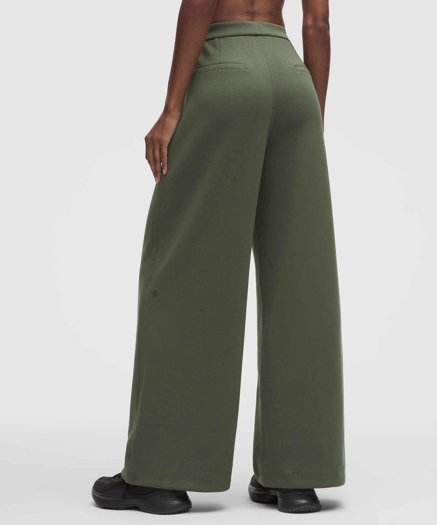 Smooth Spacer High-Rise Wide-Leg Pant *Regular