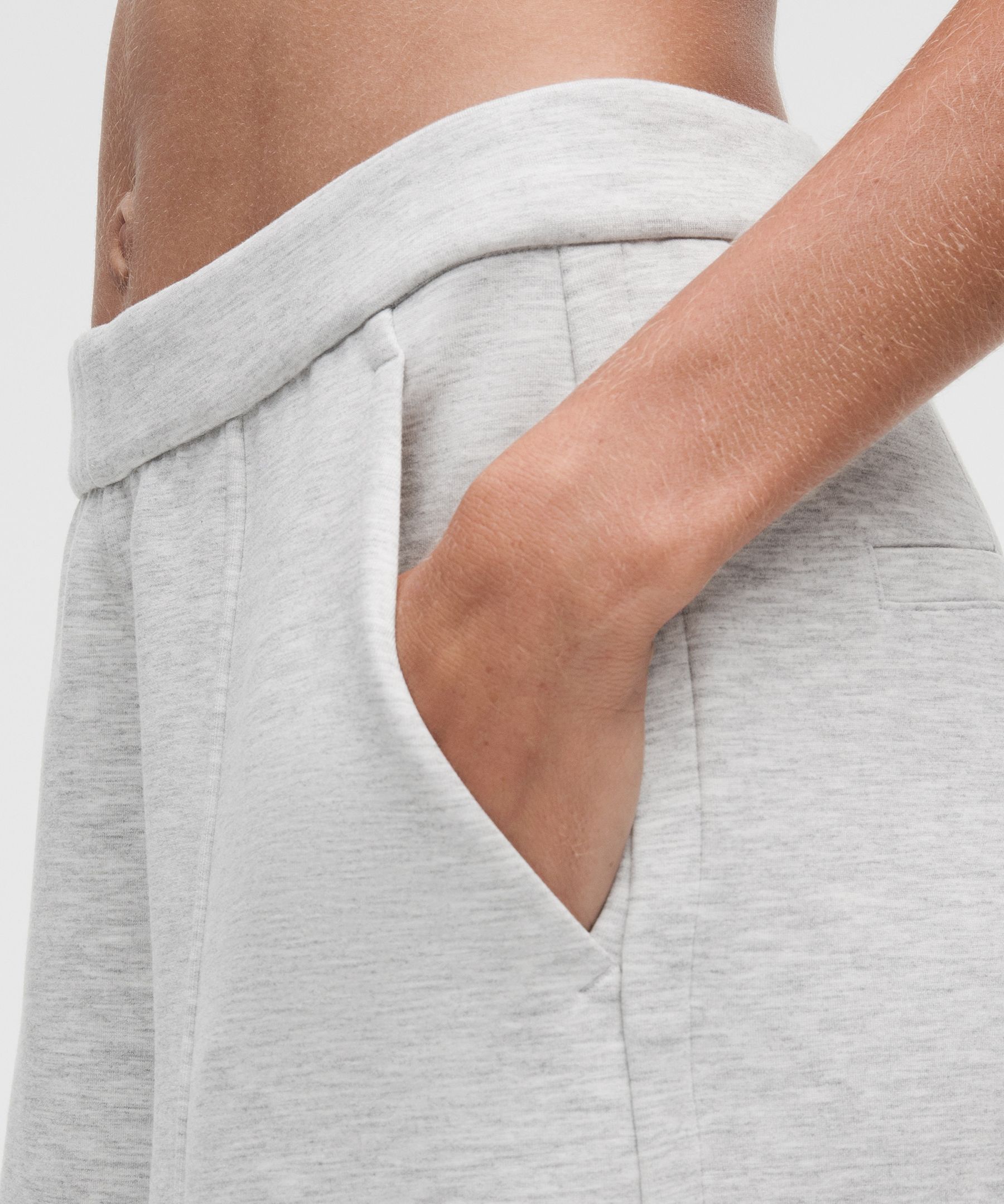 Pantal&oacute;n Smooth Spacer de talle alto y pernera ancha *Largo est&aacute;ndar
