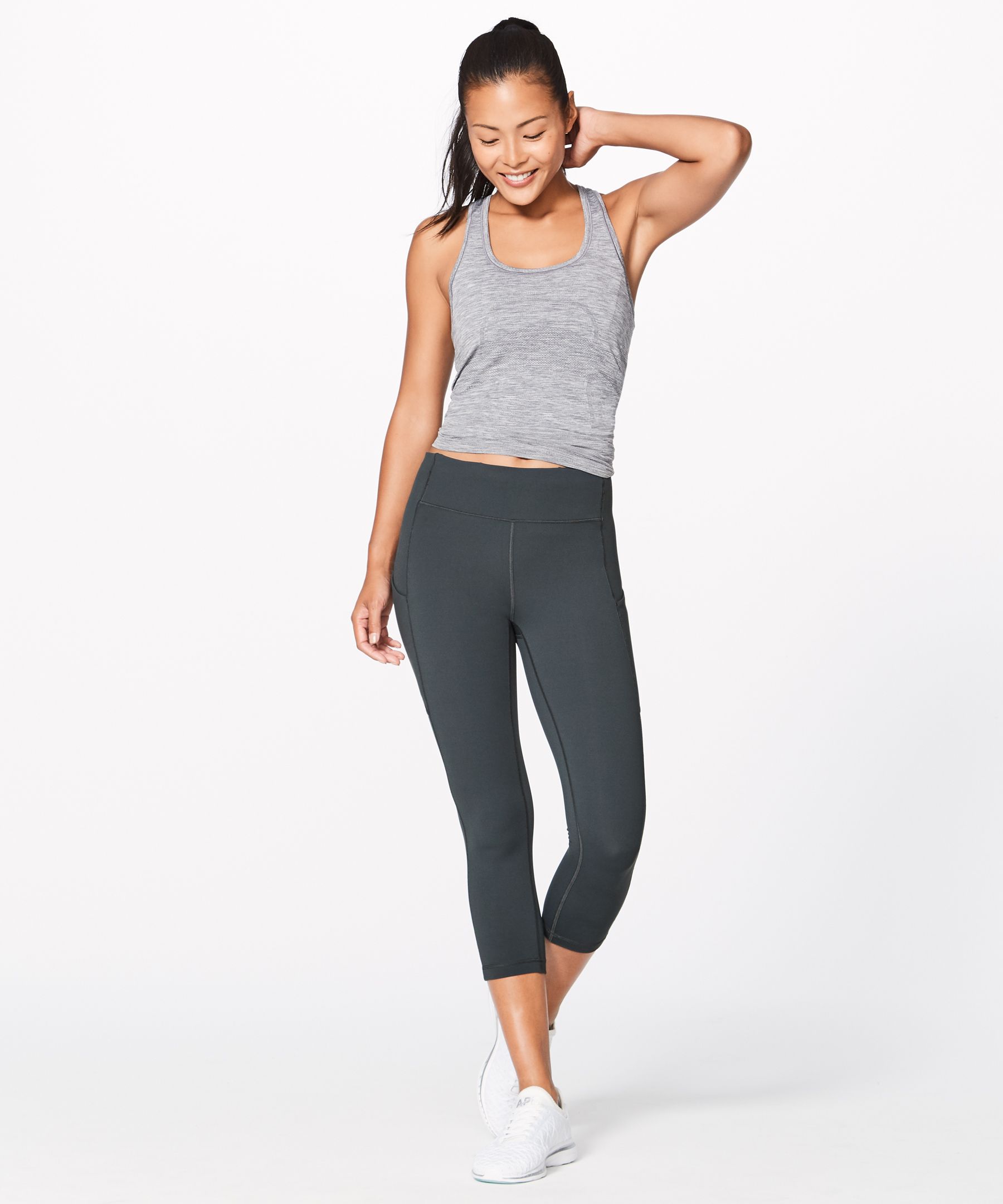 LW6AH6S_030084_2?$image_carousel-lg$