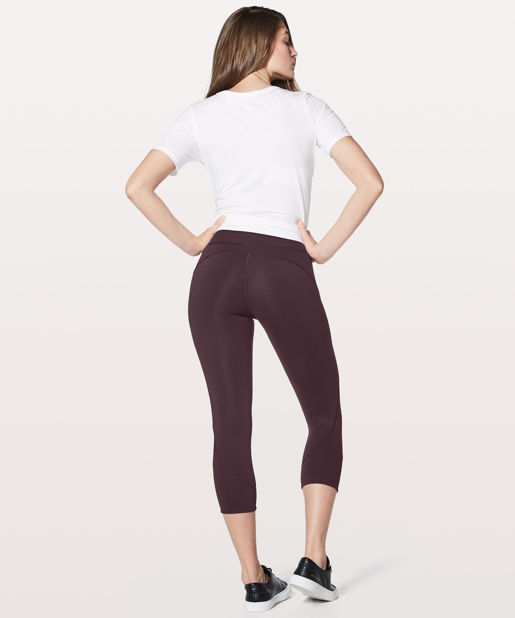 Size 4 - Lululemon In Movement Crop *Everlux 19* – Your Next Gem