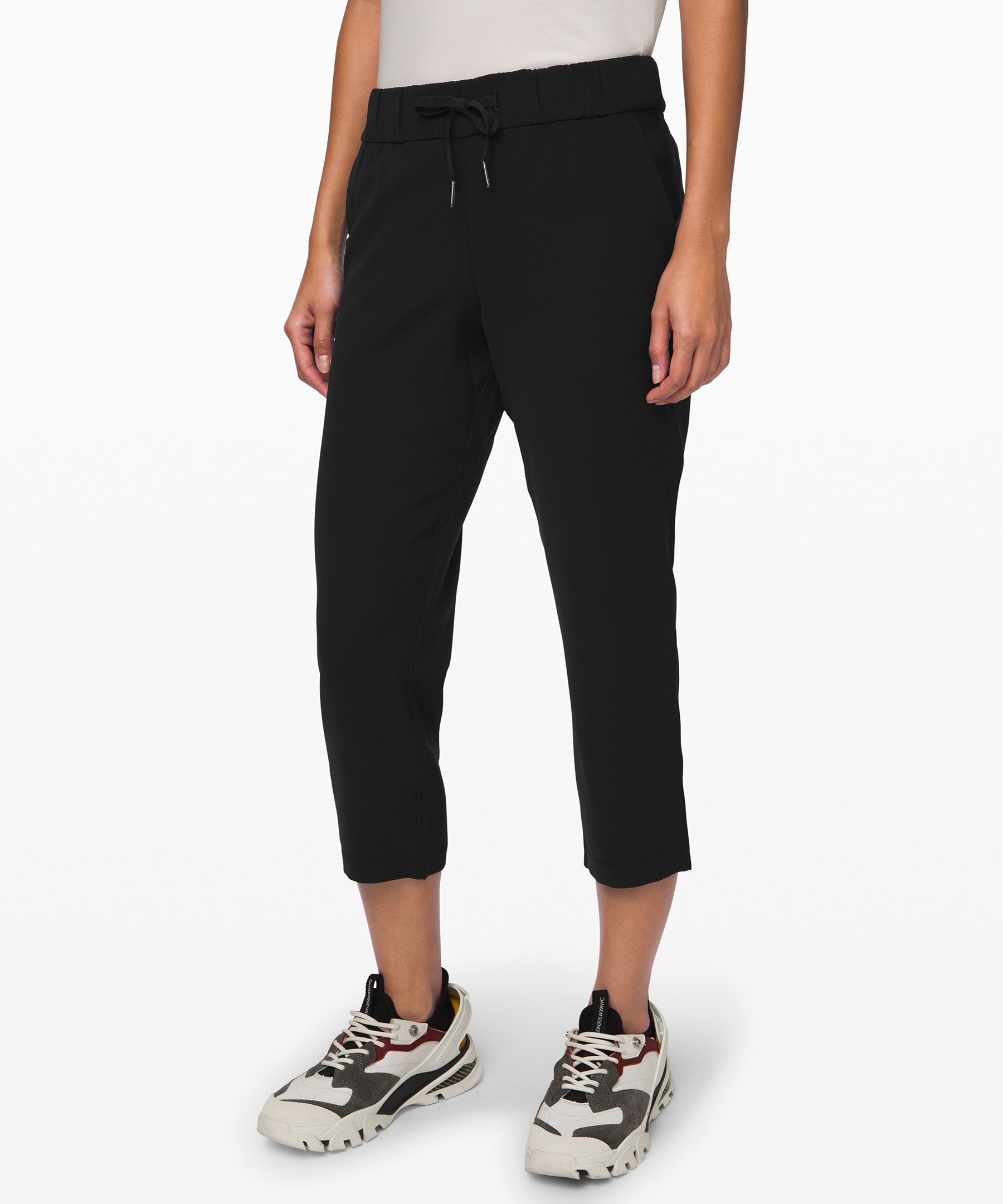 On the Fly Mid Rise Cropped Pant *TravelWoven