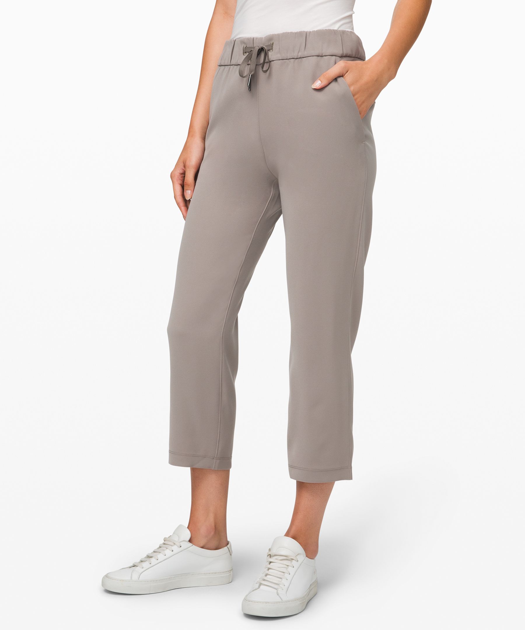 lululemon on the fly crop woven