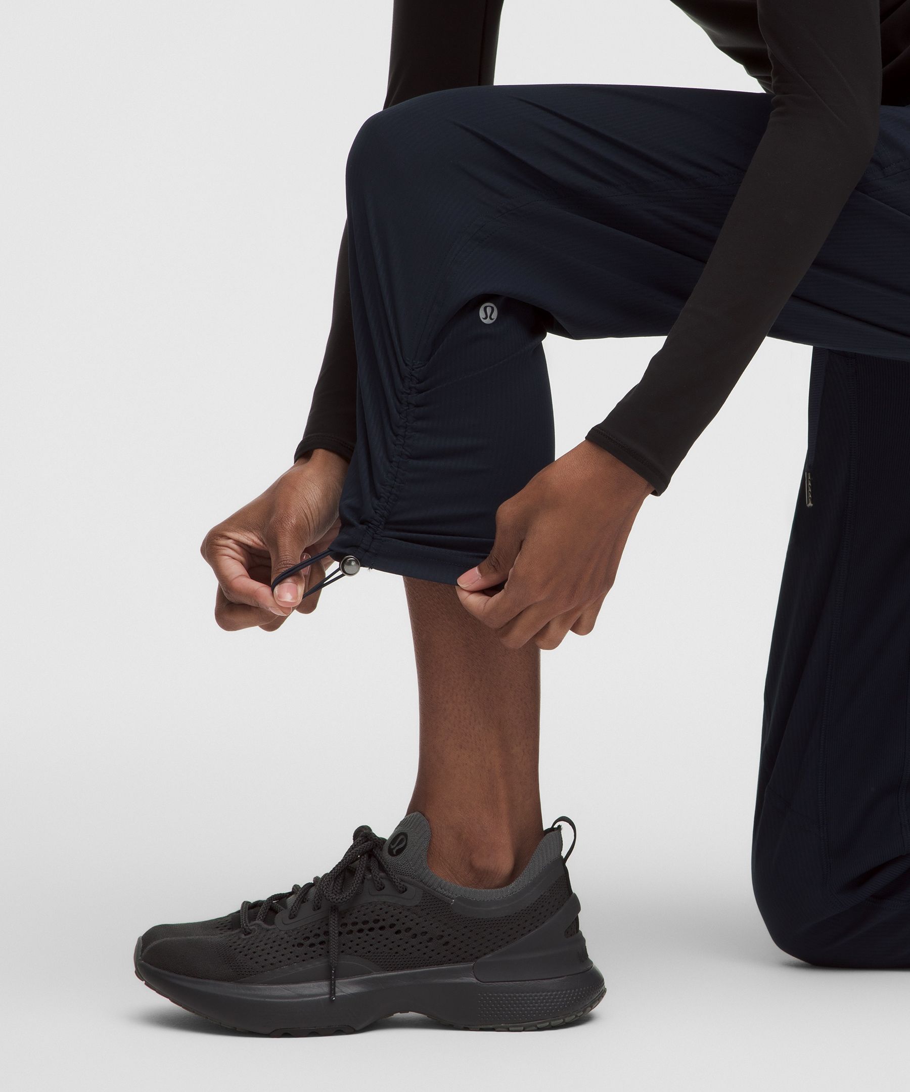 Dance Studio Mid-Rise Cropped Pant
