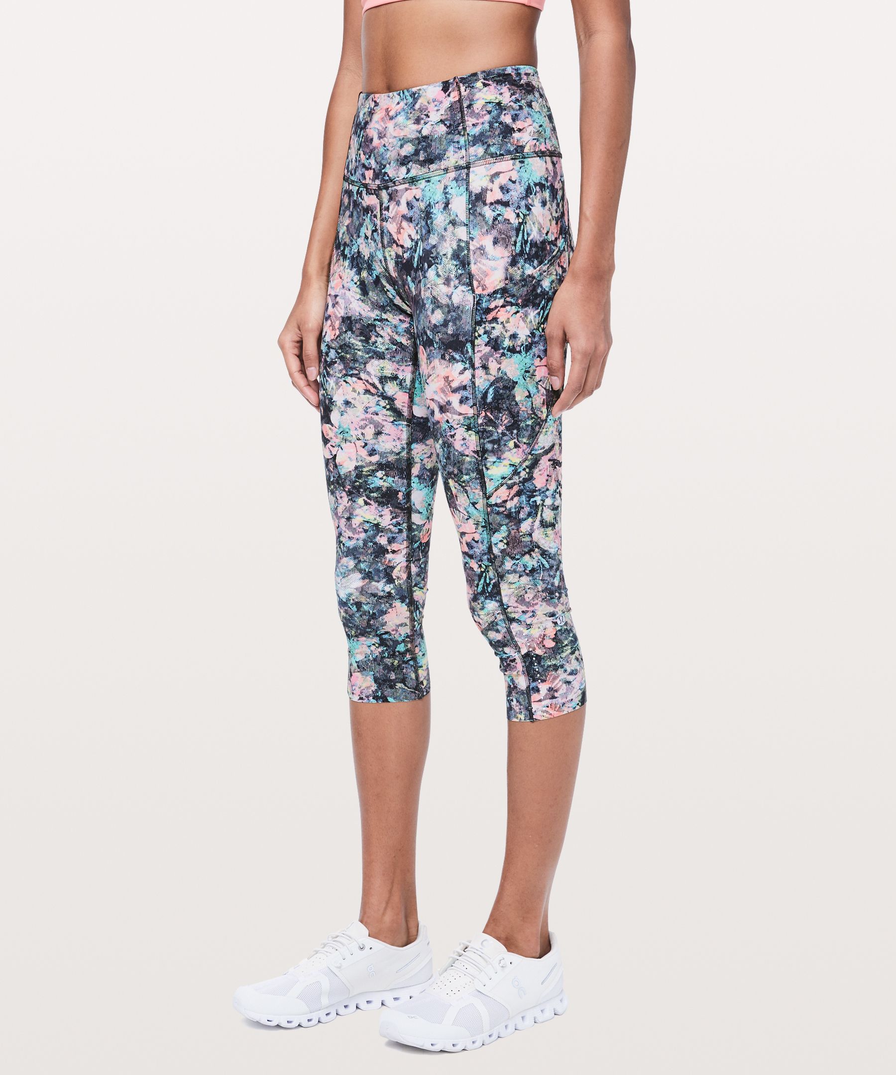 View details of Fast and Free Crop II 19" Nulux 