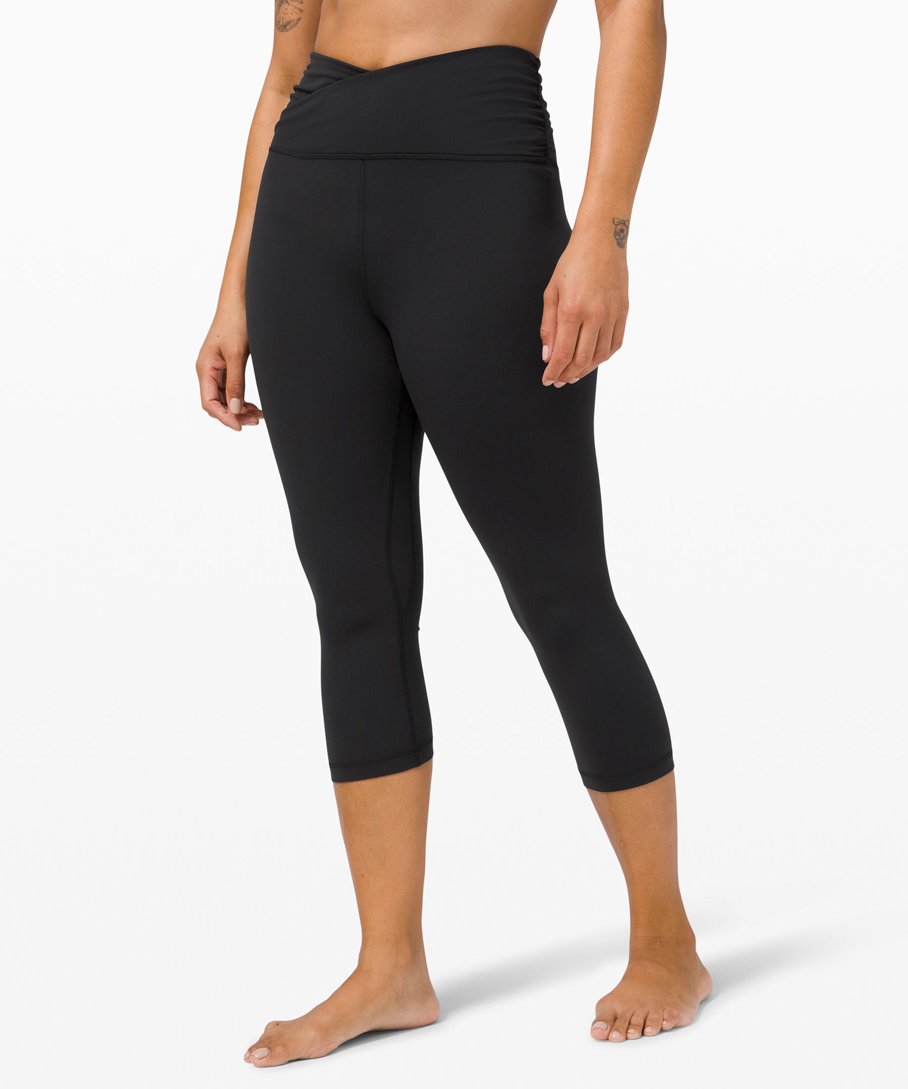 NWT Lululemon Align high rise crop 23 “ JAVA Size : 4