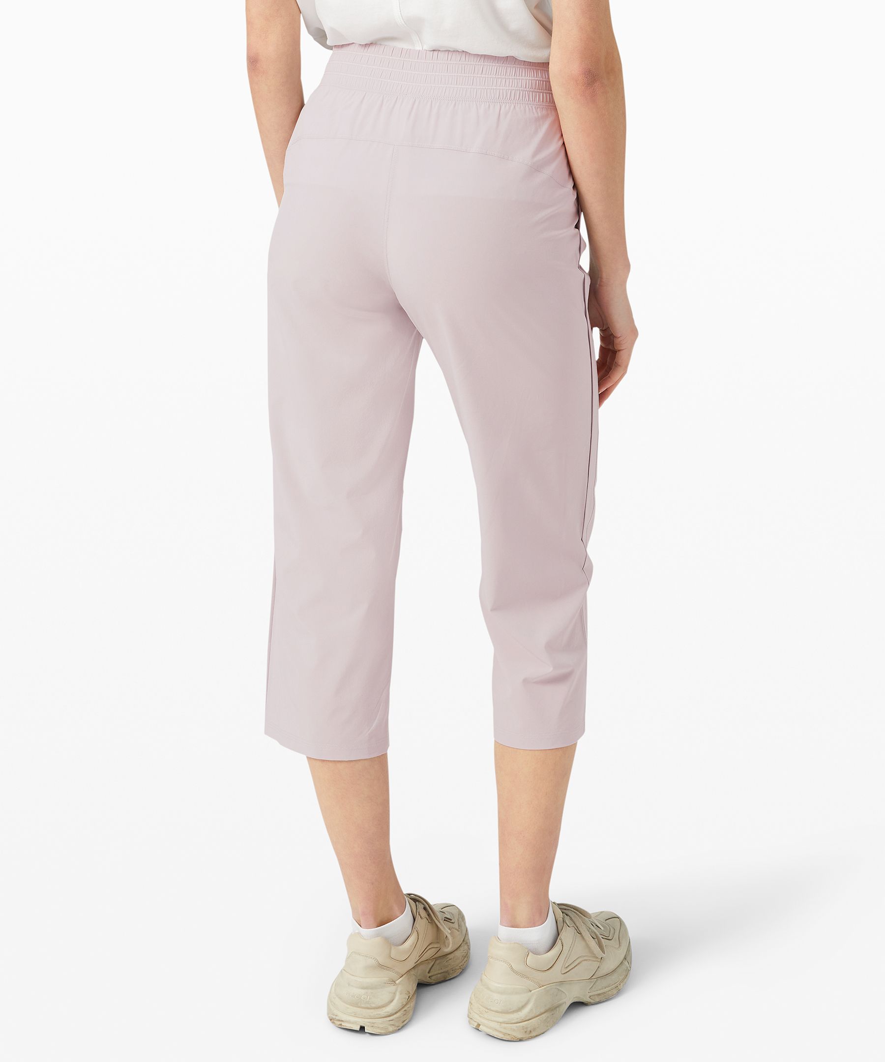 wanderer crop lululemon