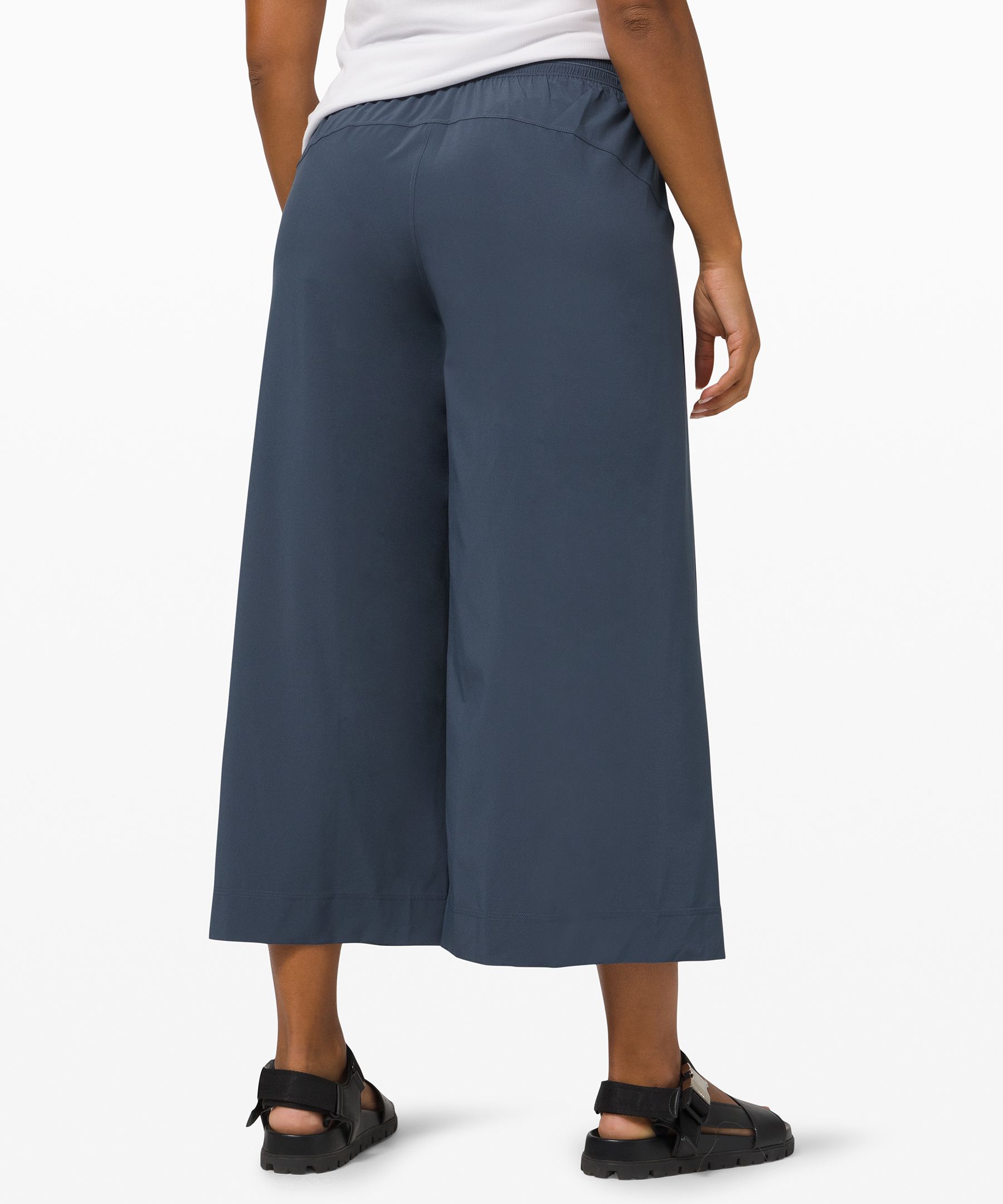 Lululemon Wanderer Culotte In Green