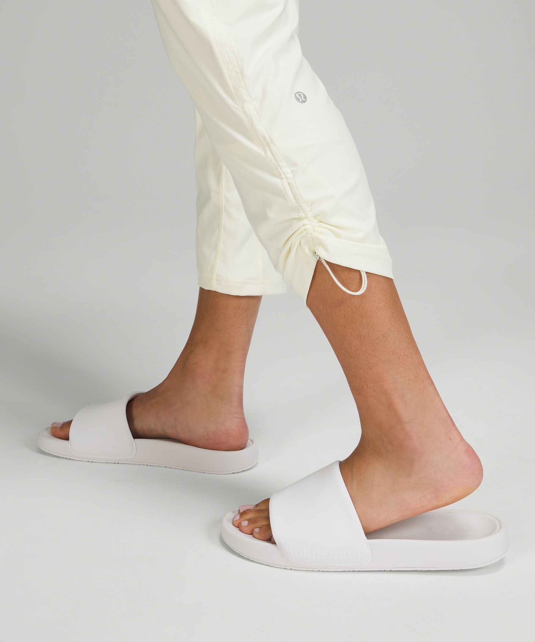 Dance Studio Mid-Rise Crop 25