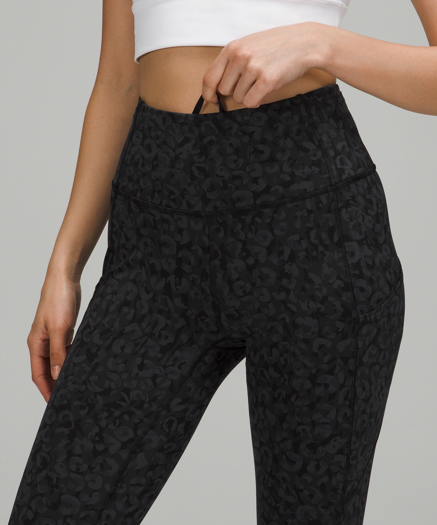 Fast and Free High-Rise Crop 23" *7 Pocket