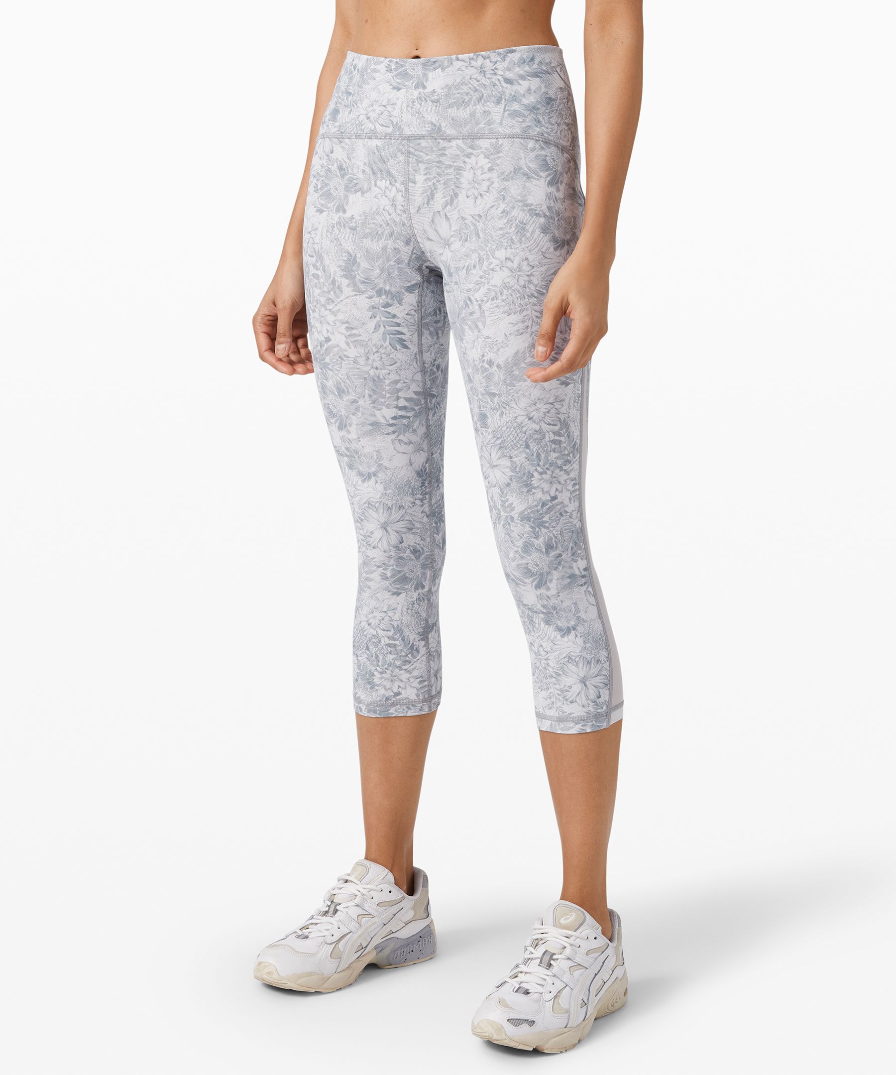 Lululemon wunder under hr crop sale 21