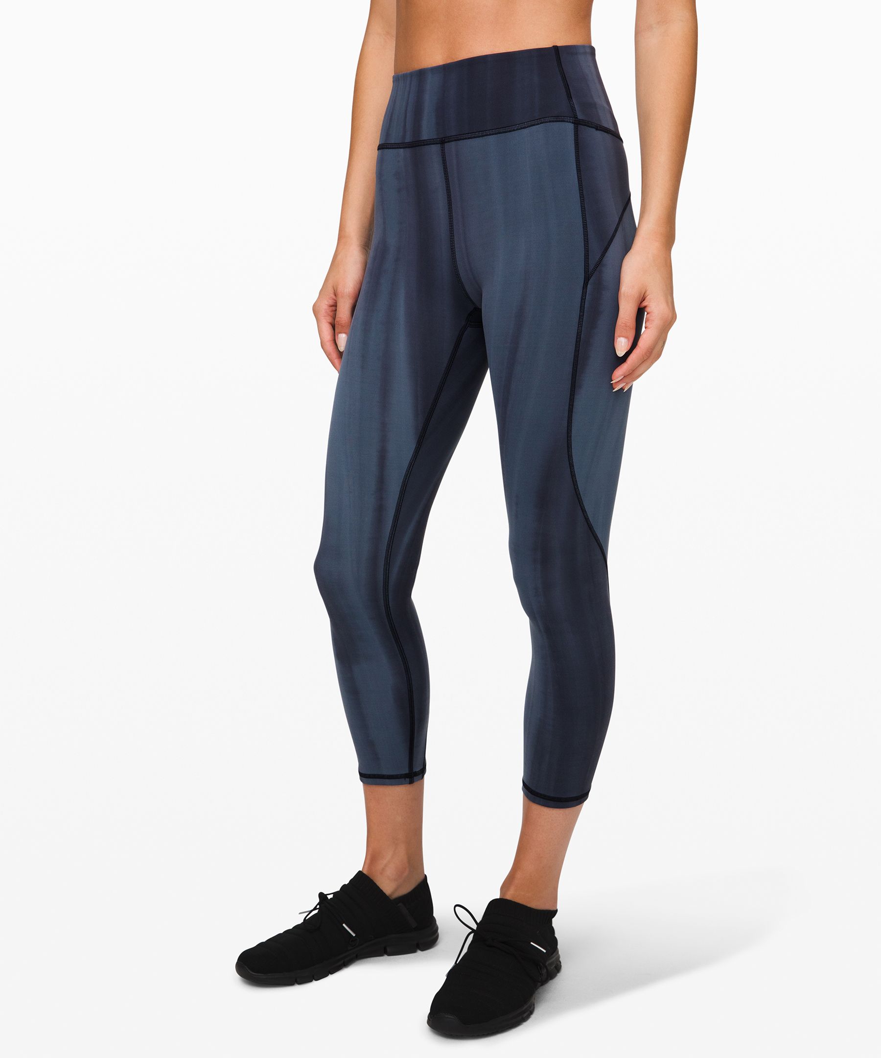 Lululemon In Movement Crop 233