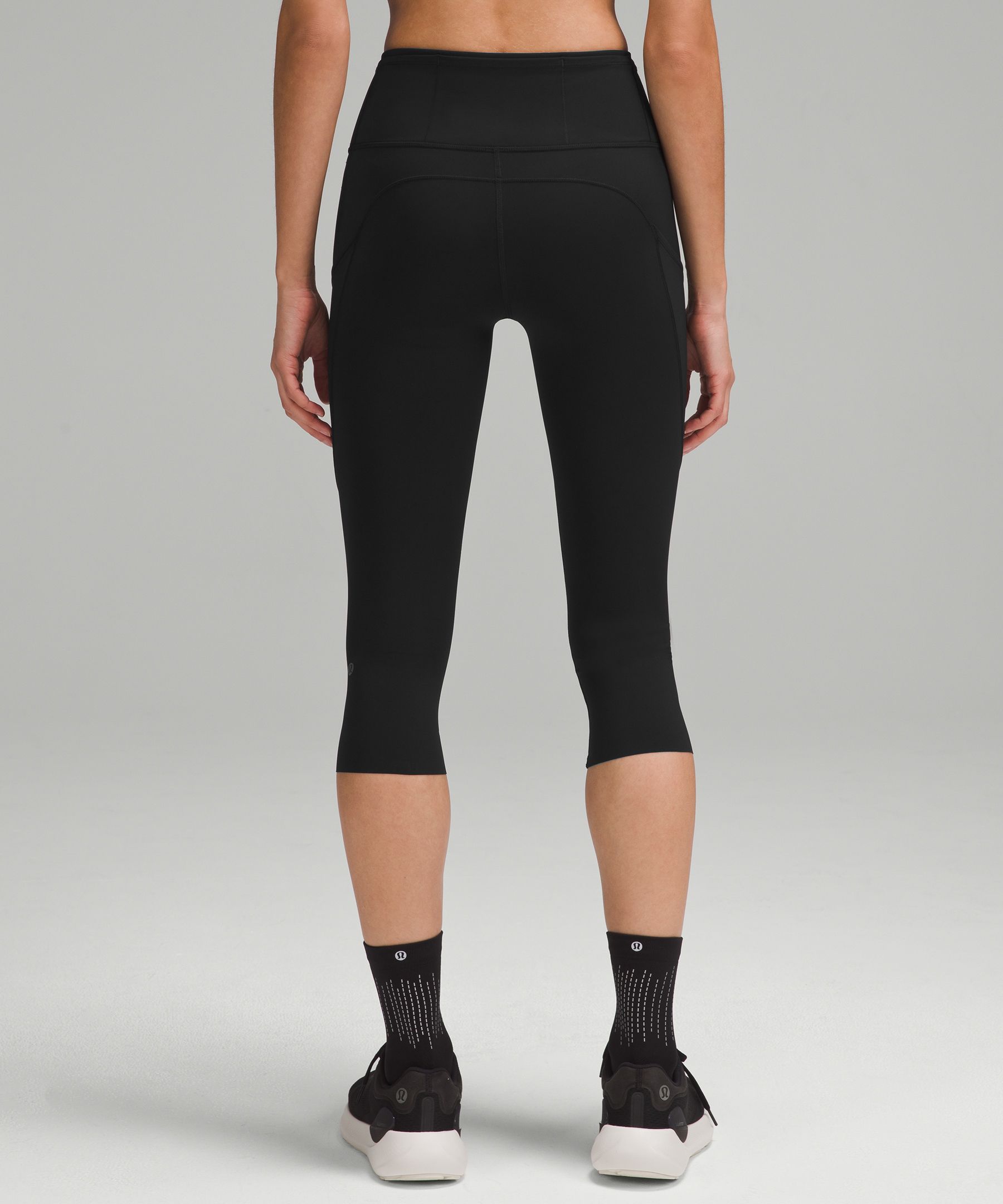 WOMEN'S Fast and Free HR Crop - BLACK - CLEARANCE