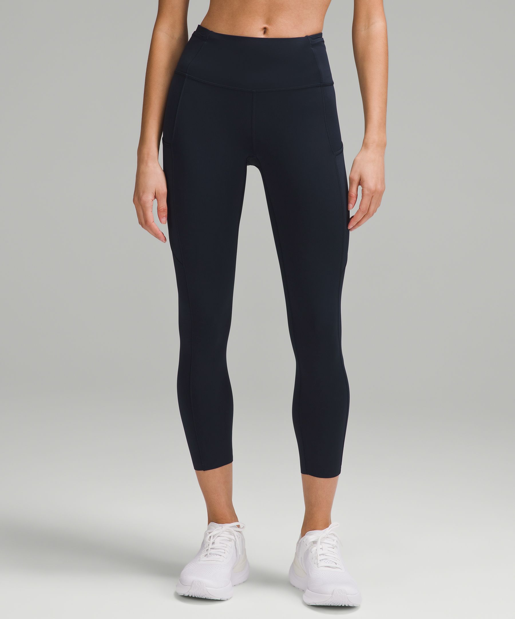 Lululemon women's Navy Blue Cloud Leggings Size 6 Nulux Athleti Crop Pant  Yoga