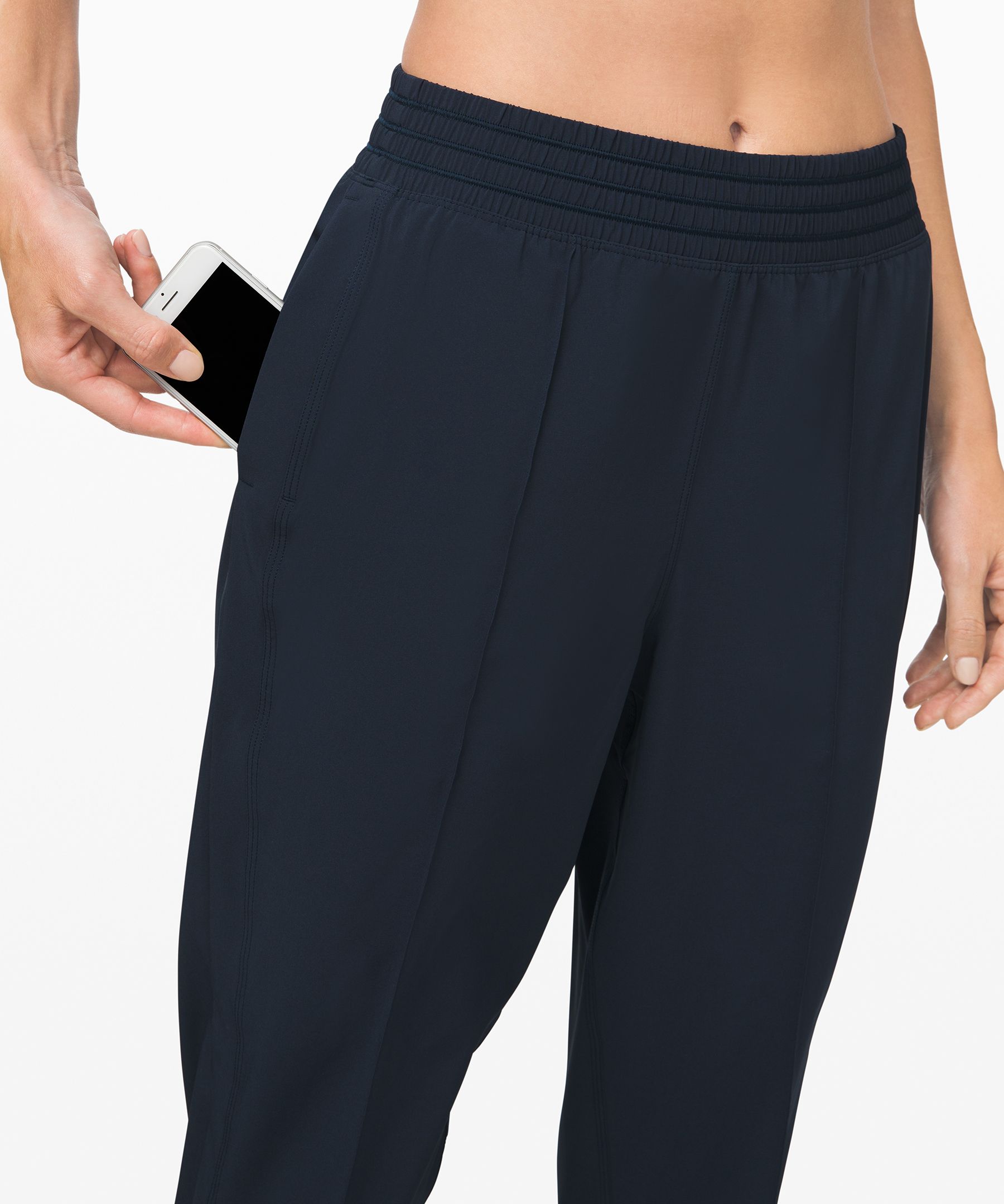 Lululemon Wanderer Cropped Jogger Black size 4