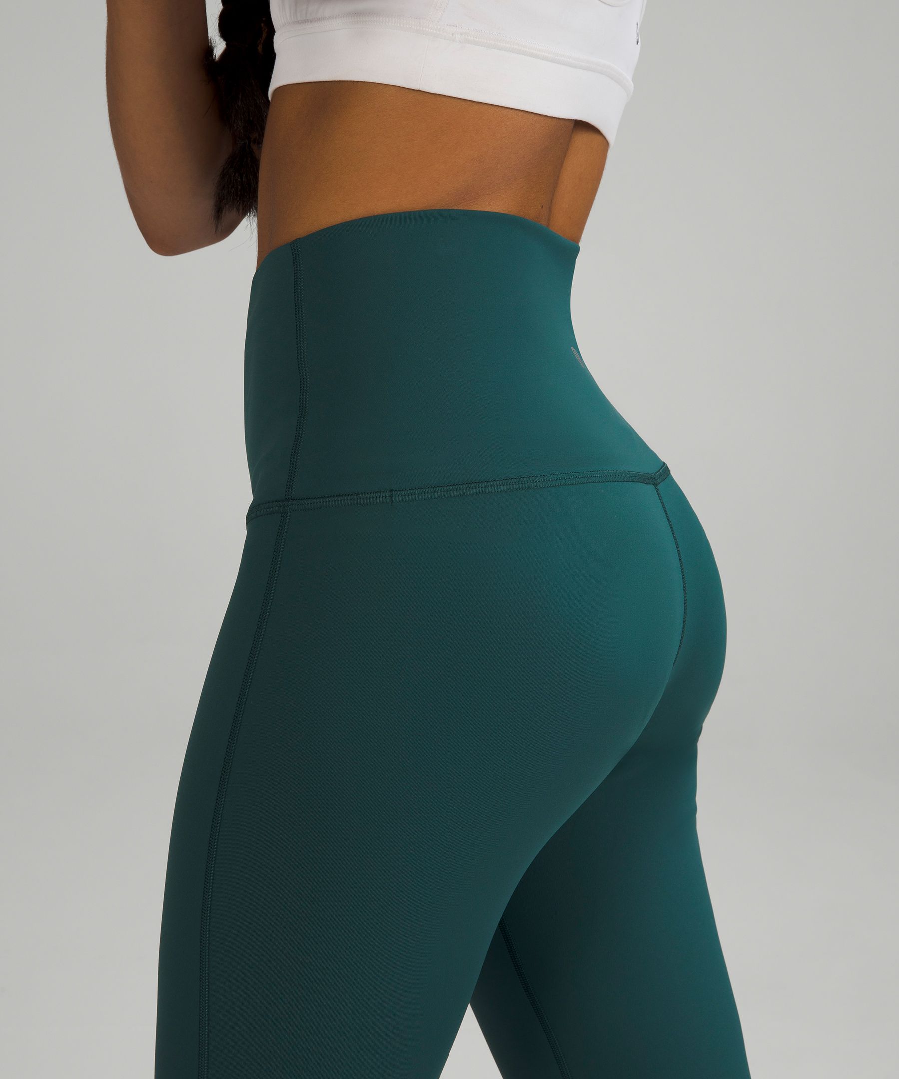 Wunder Under Scalloped Hem High-Rise Crop 23"