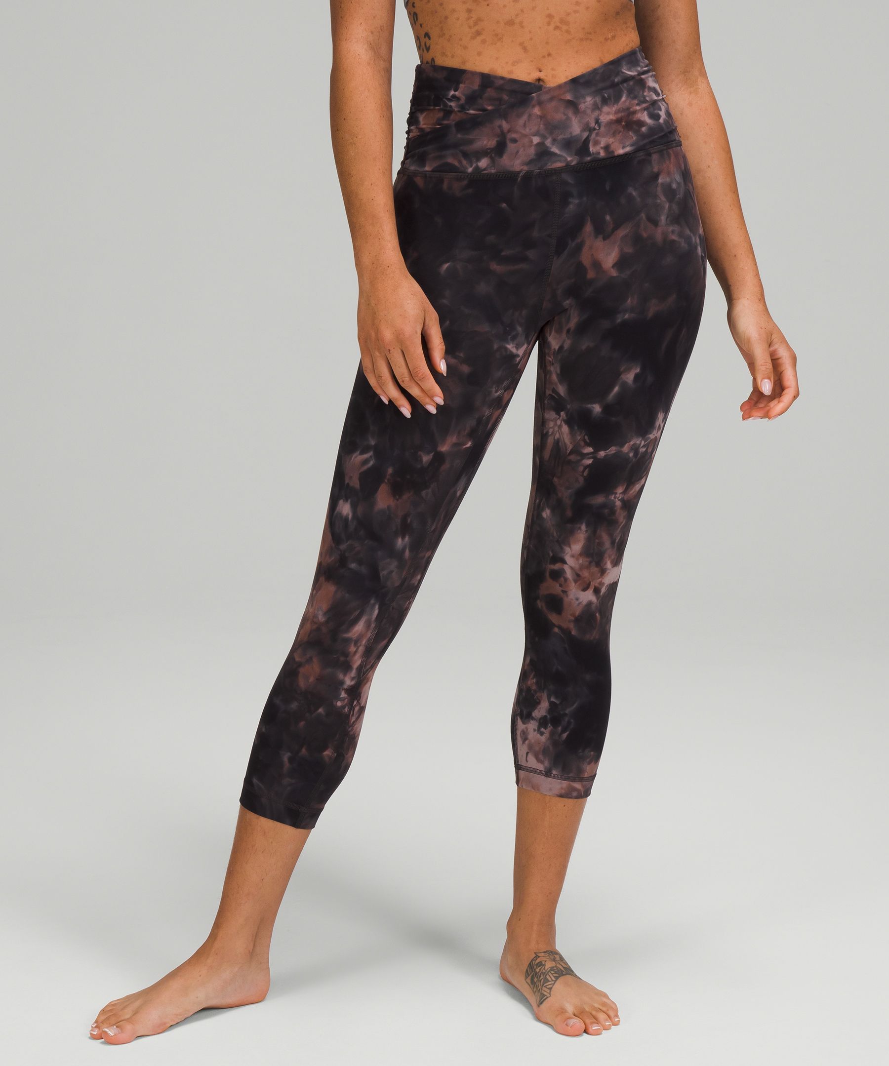 Lululemon Align Stretchy Crop Yoga Pants - High-Waisted Design, 21